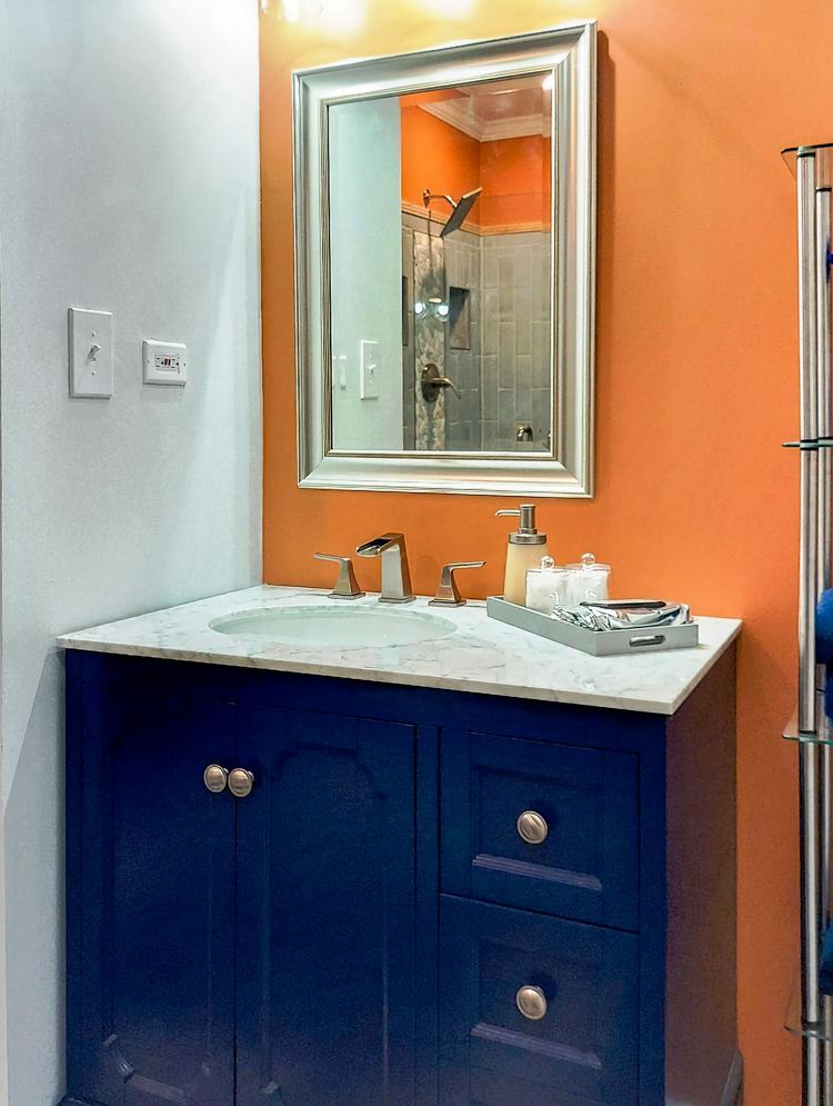 Bathroom(s)