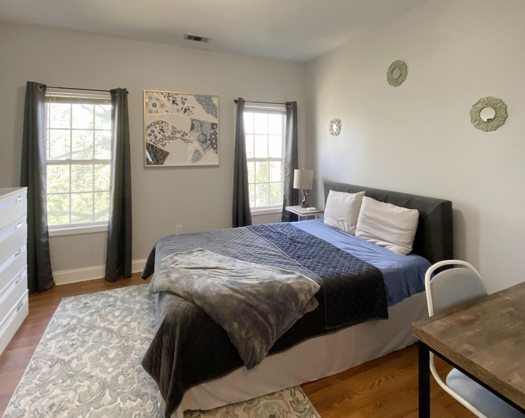 Huge room with private bath and huge walk-in closet