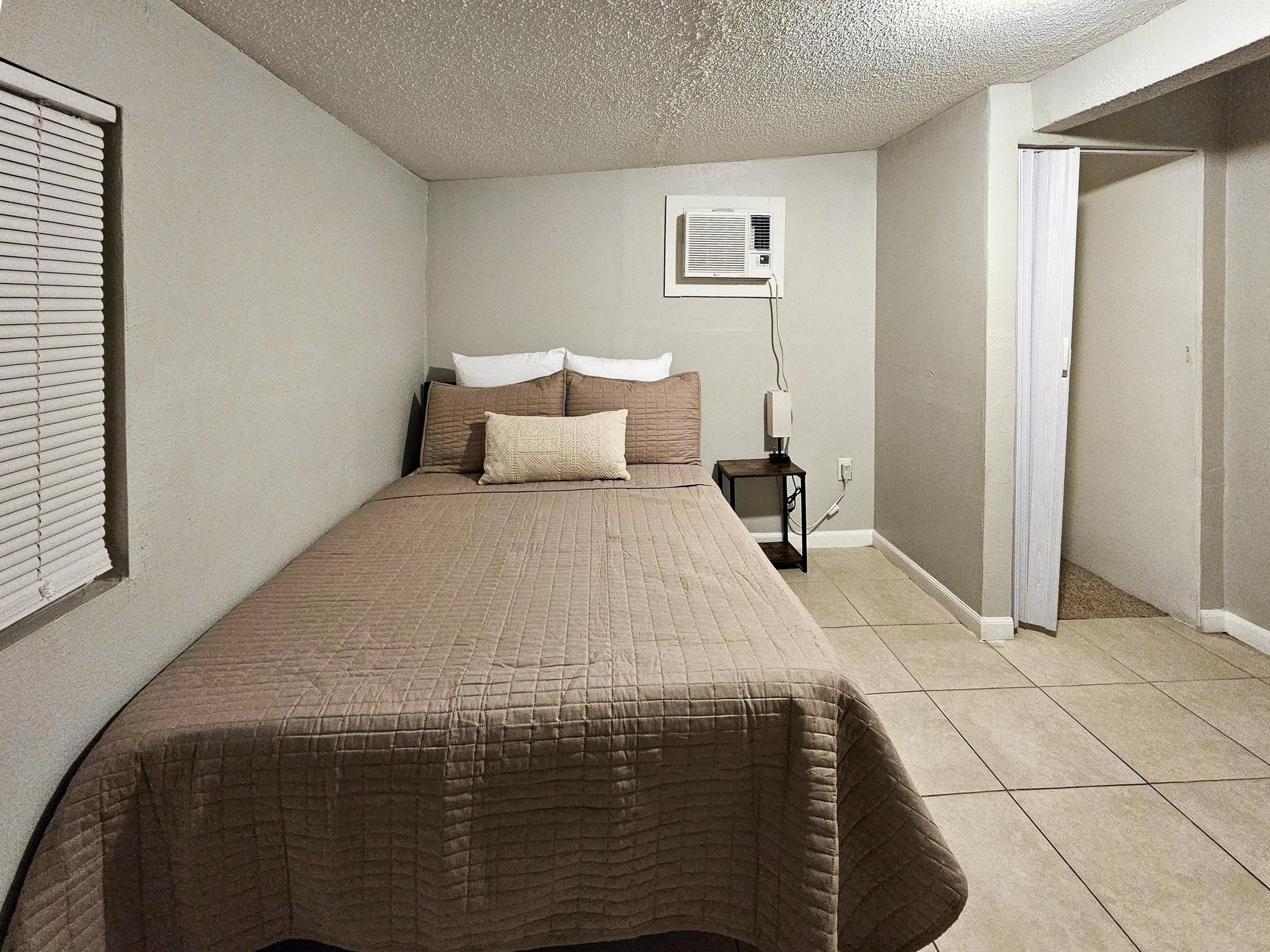 bedroom, detected:bed