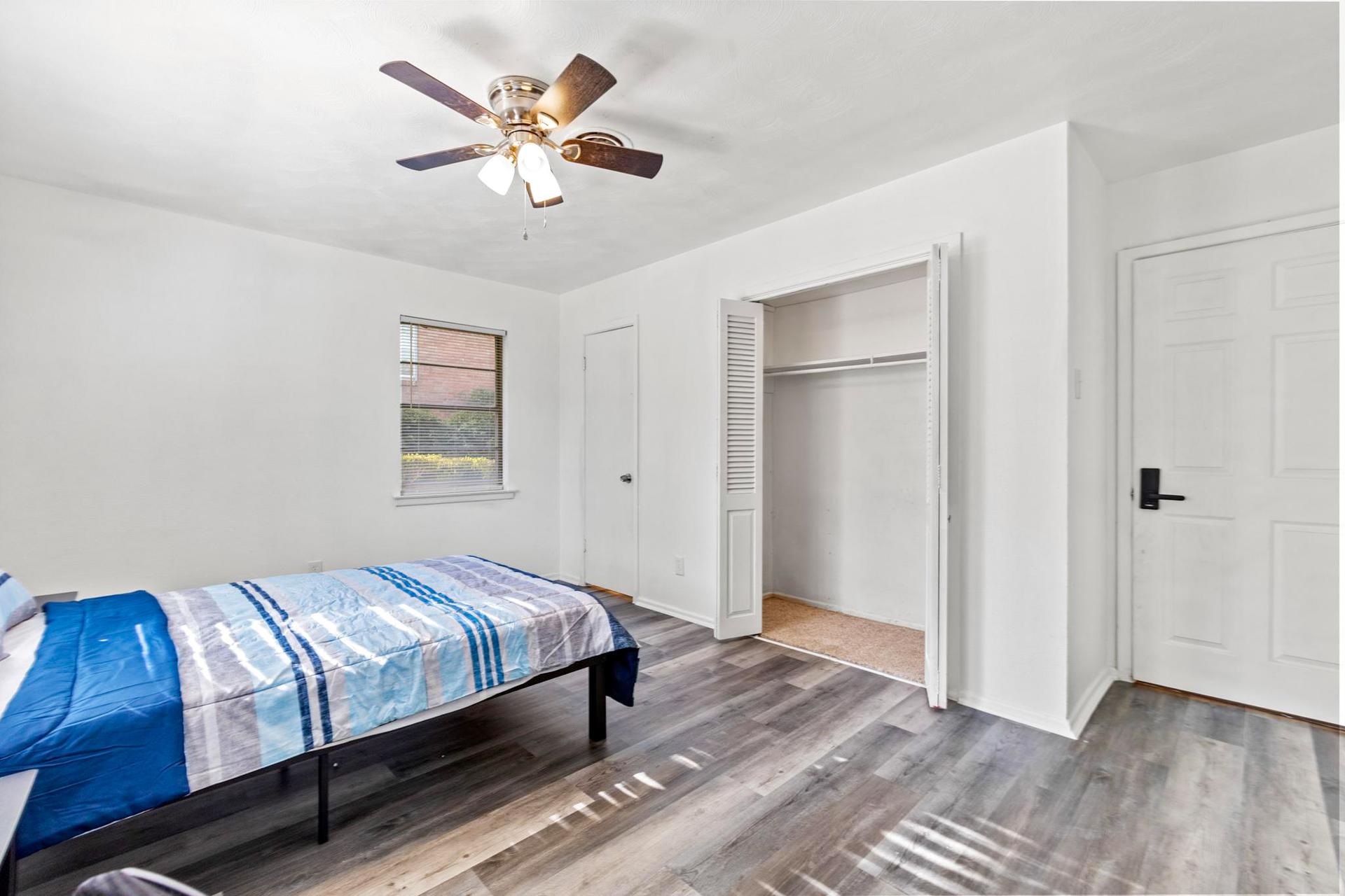 living_room, detected:ceiling fan, window blind