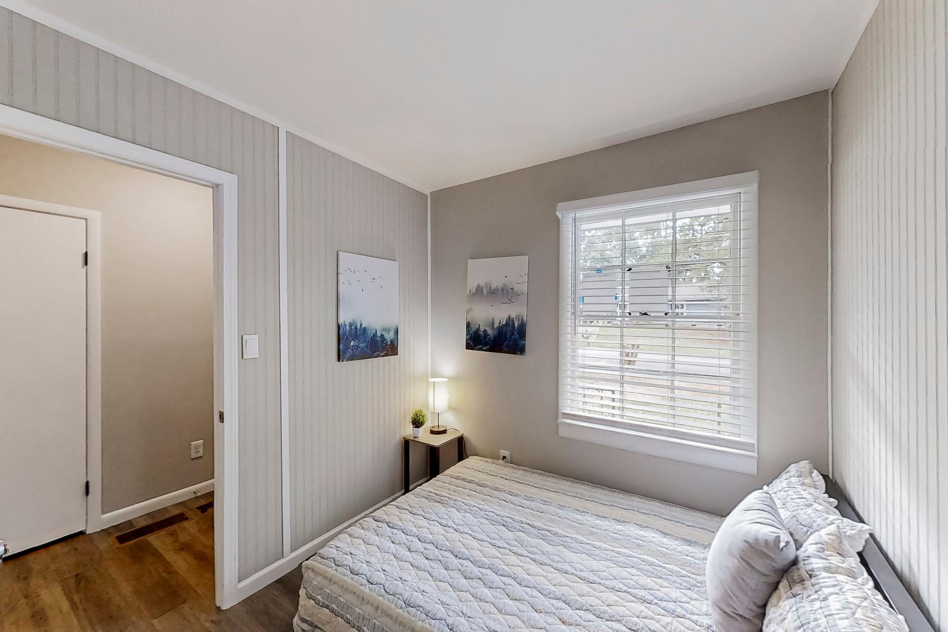 bedroom, detected:bed, window blind