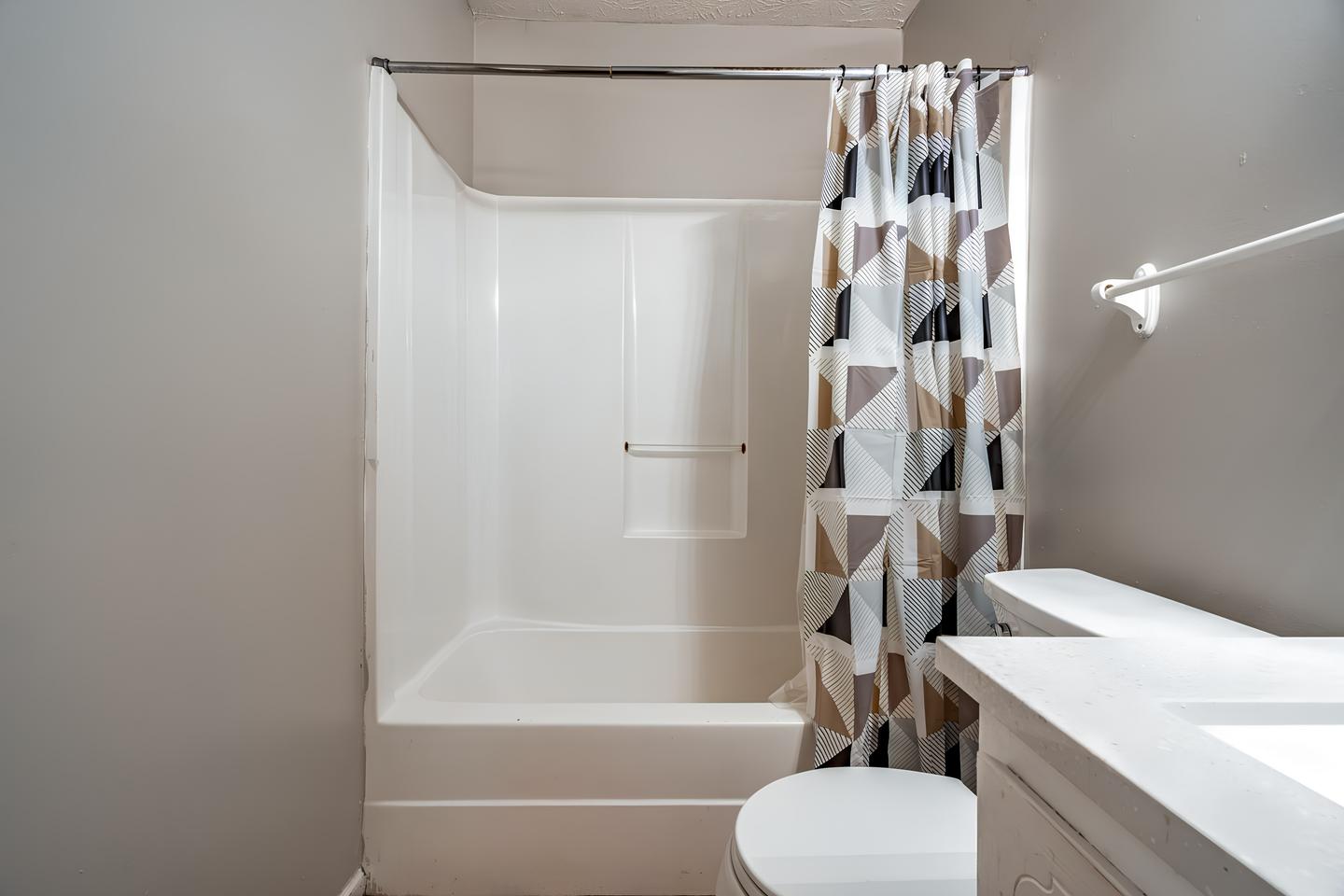 Bathroom(s)