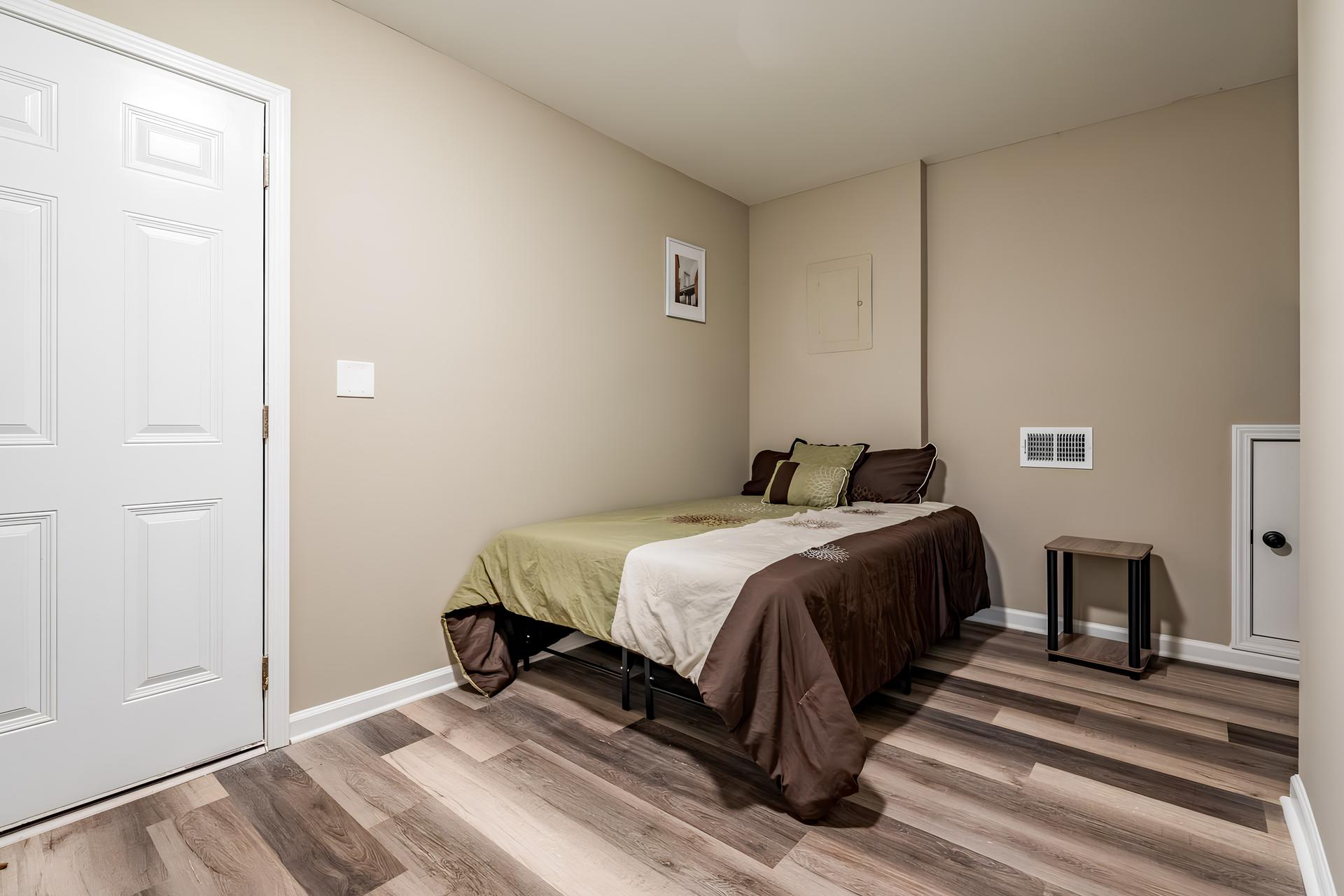 bedroom, detected:bed