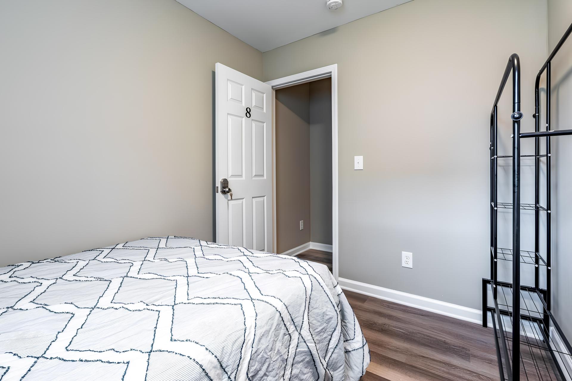 bedroom, detected:bed