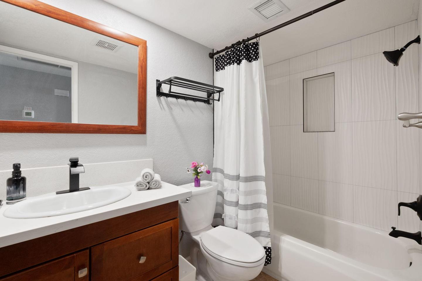 Bathroom(s)