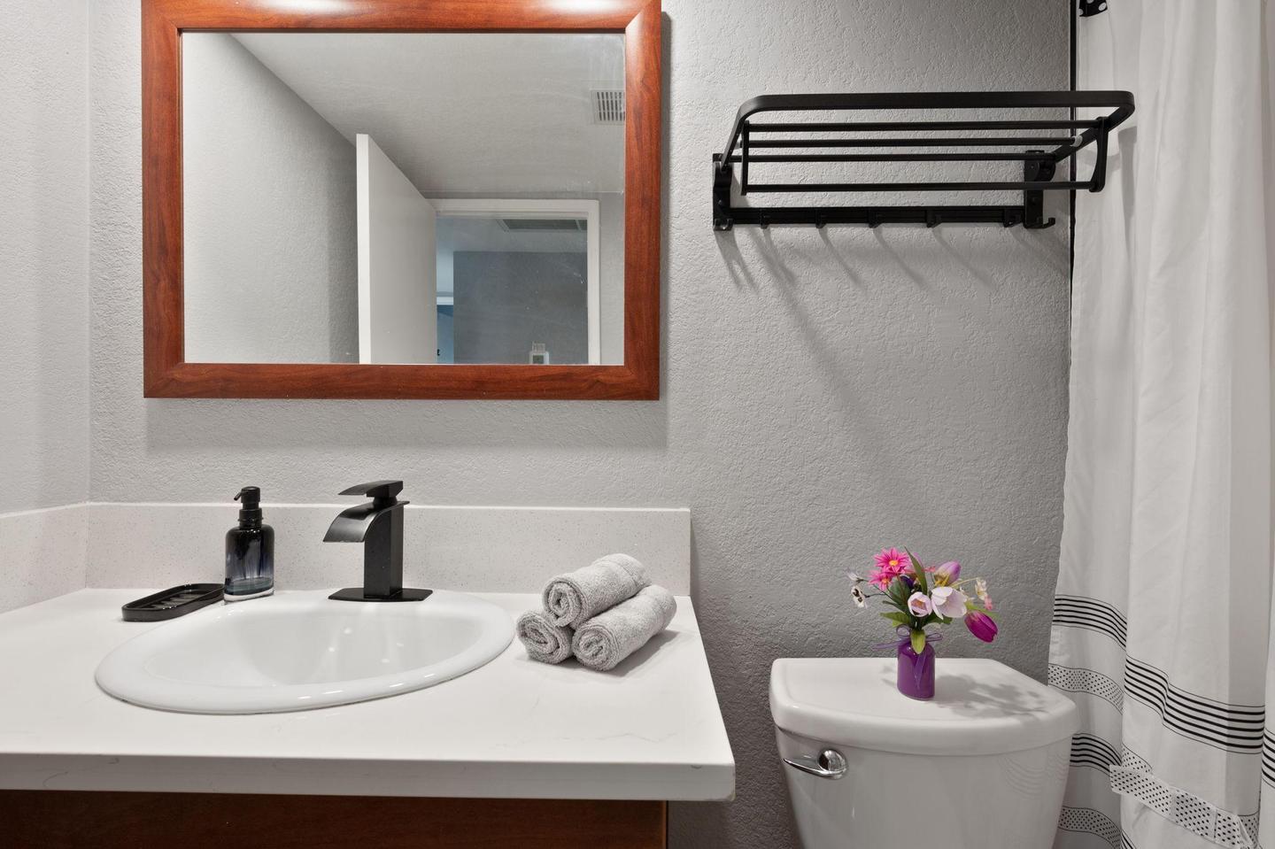 Bathroom(s)