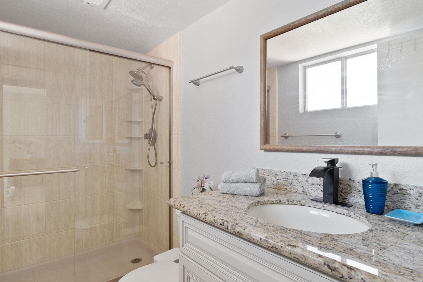 Bathroom(s)