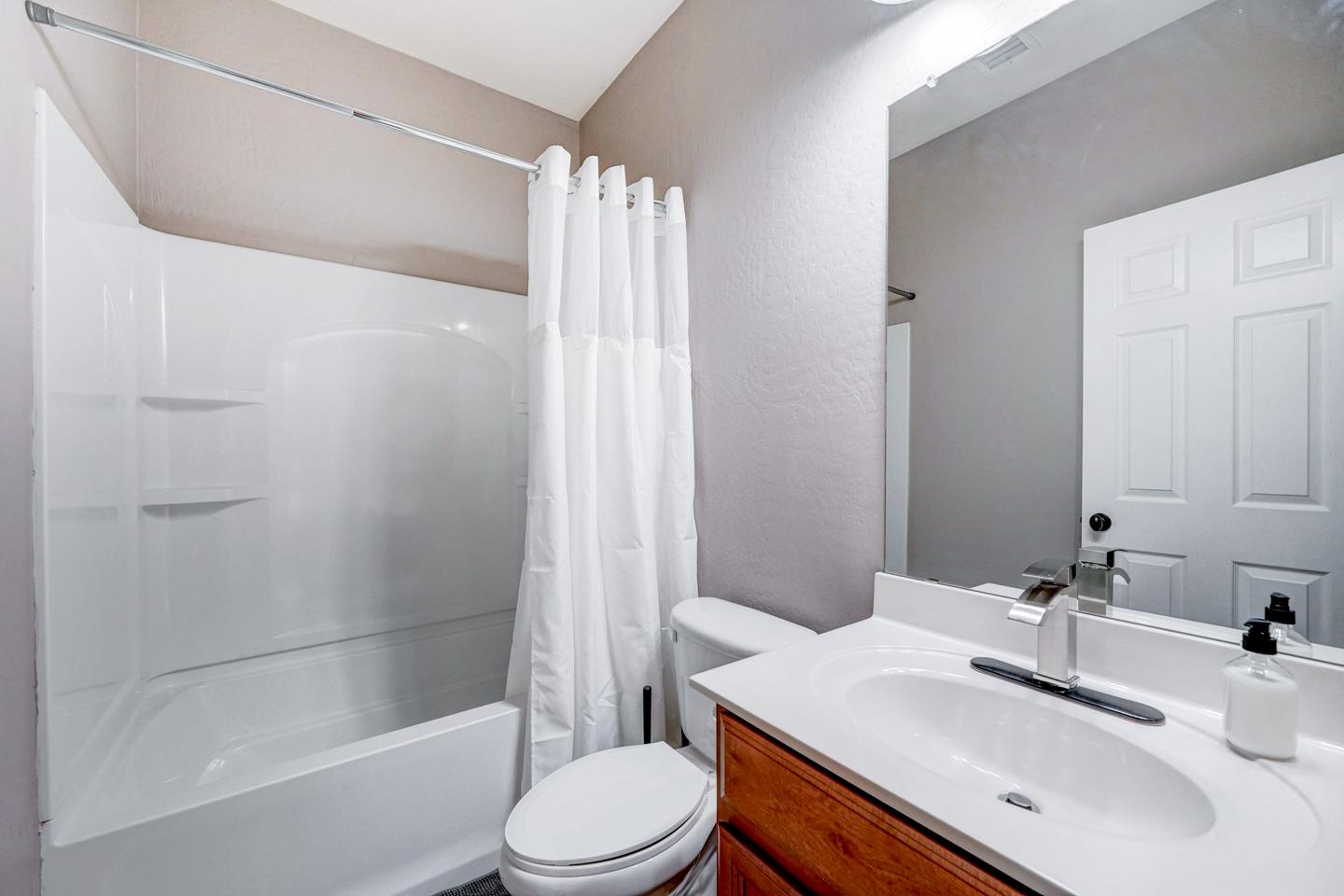 Bathroom(s)