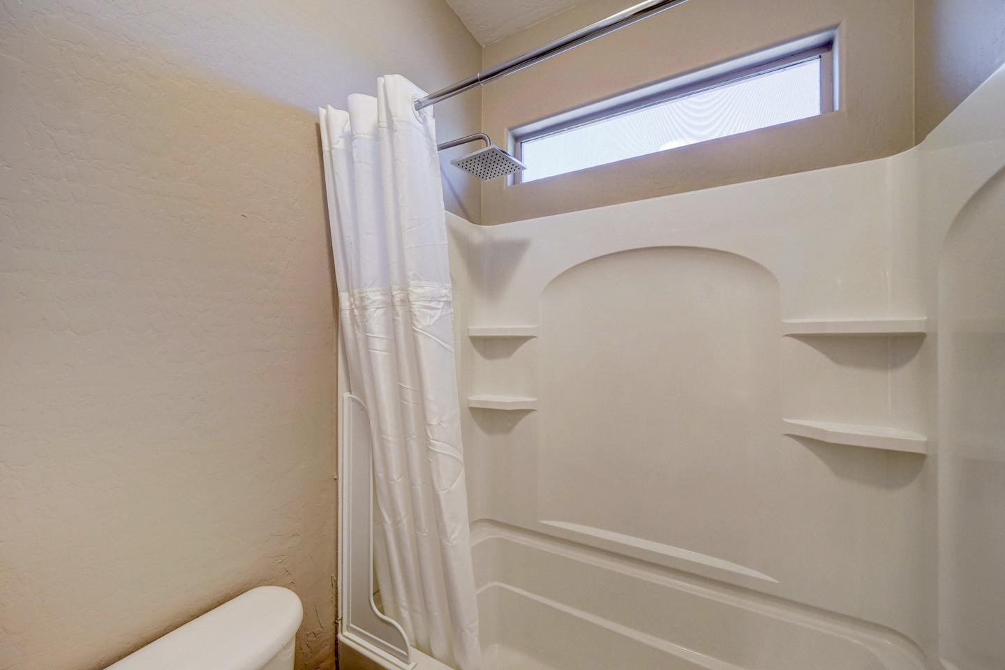 Bathroom(s)
