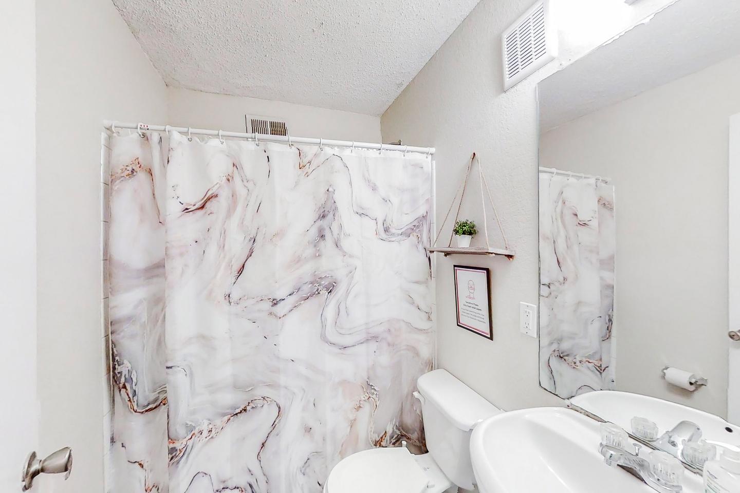 Bathroom(s)