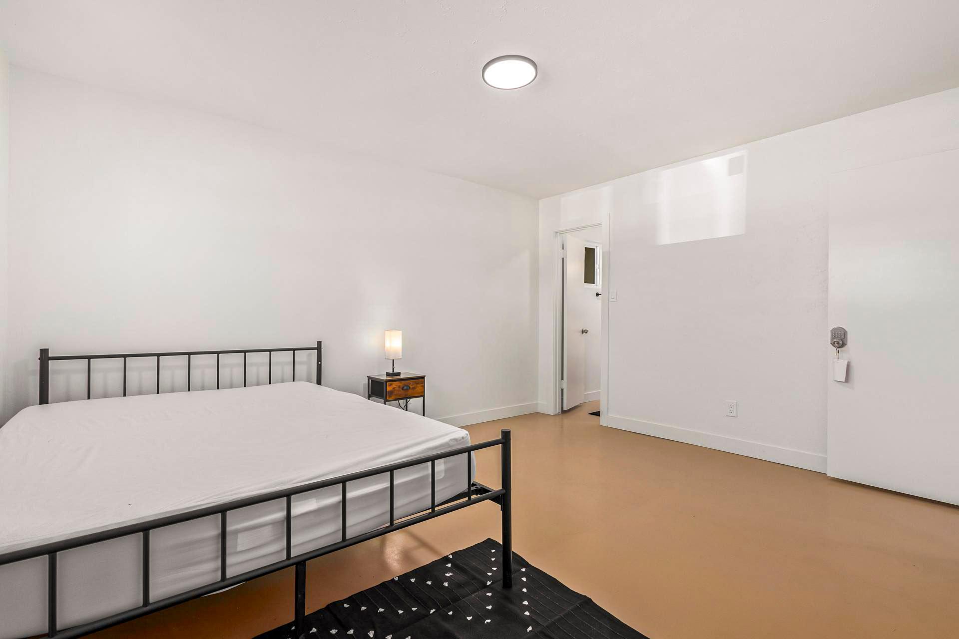 bedroom, detected:bed