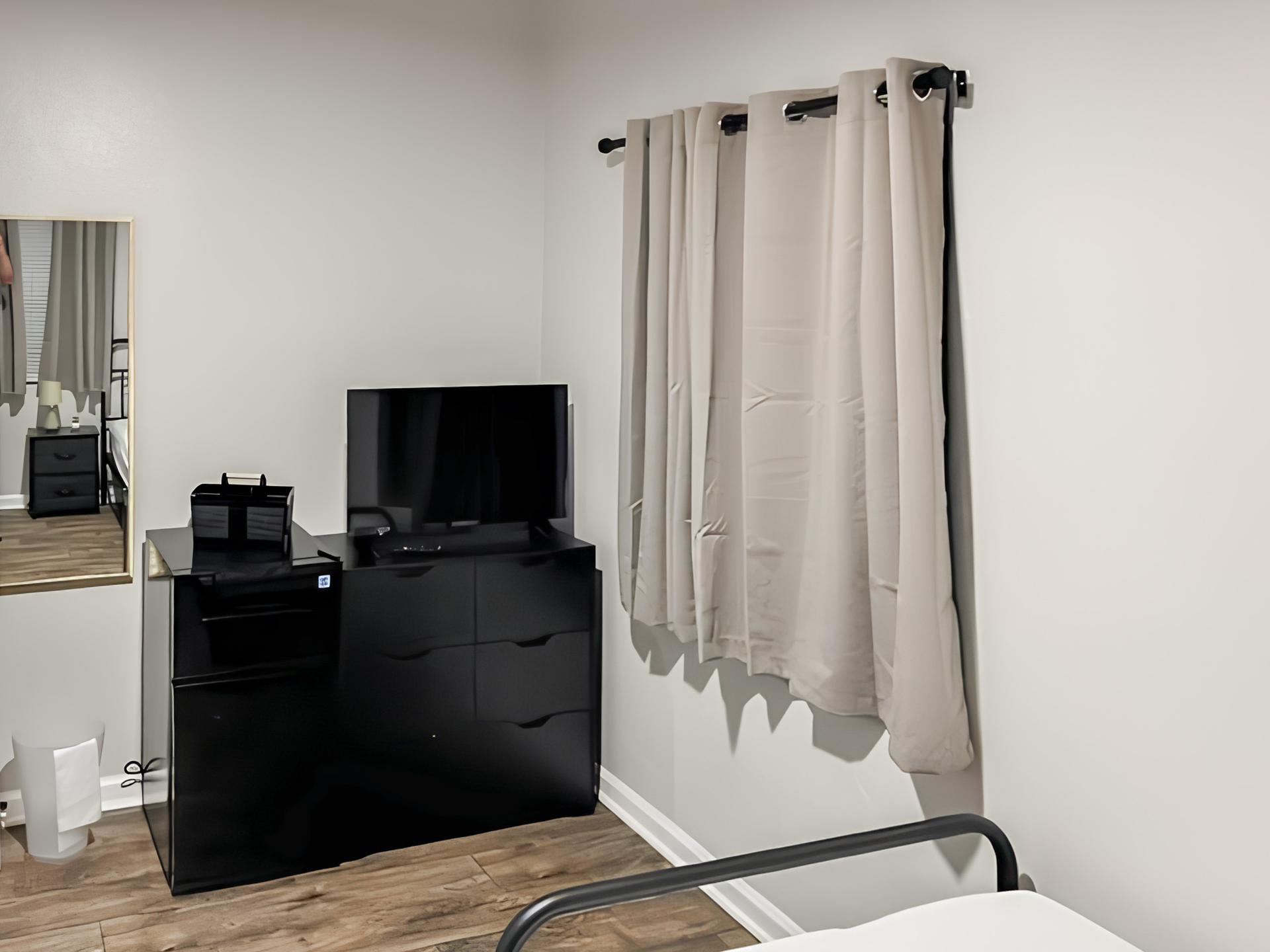 bedroom, detected:bed