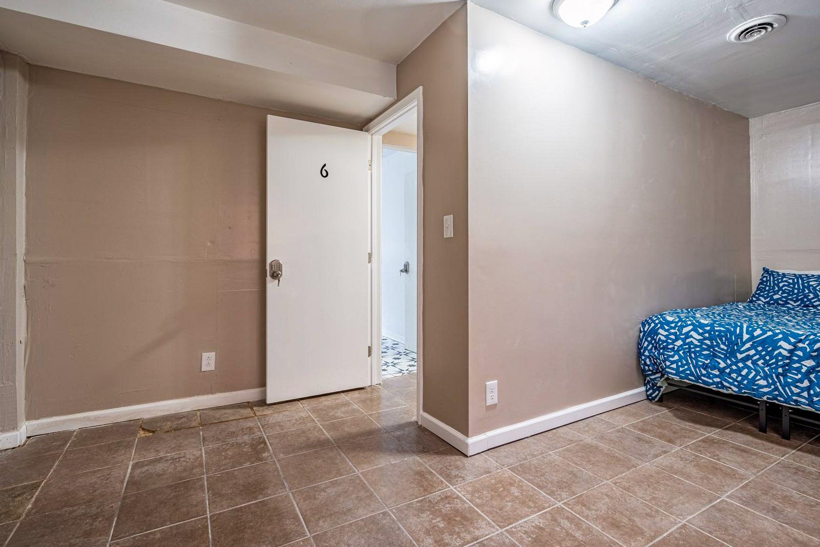 bedroom, detected:bed