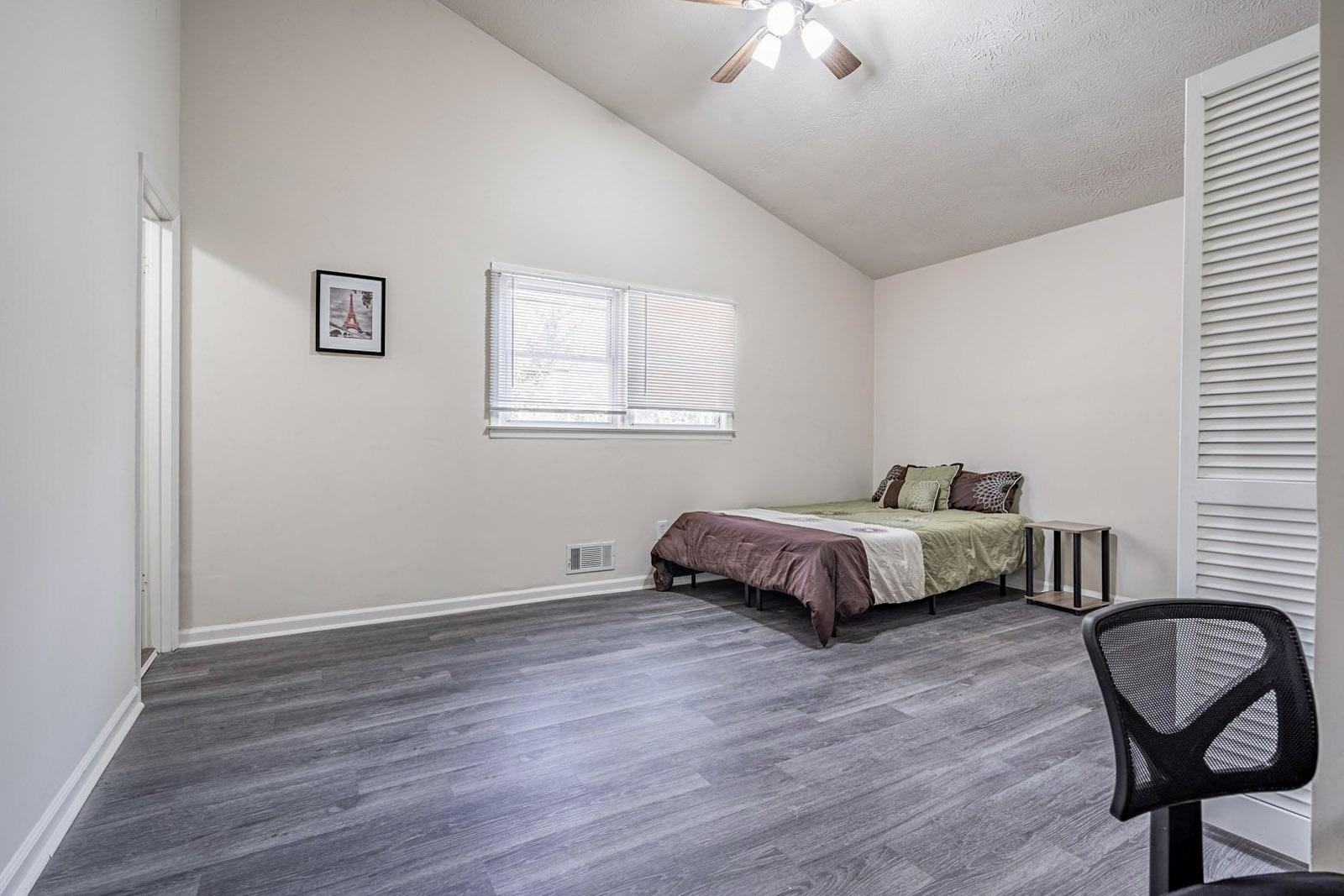 living_room, detected:ceiling fan, window blind