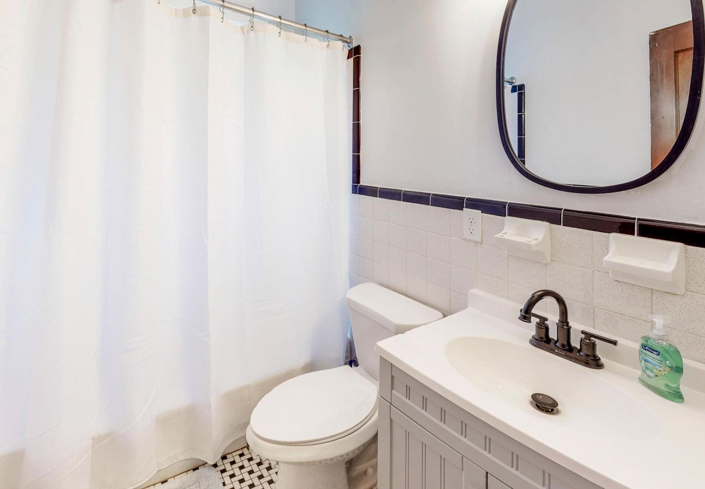 Bathroom(s)