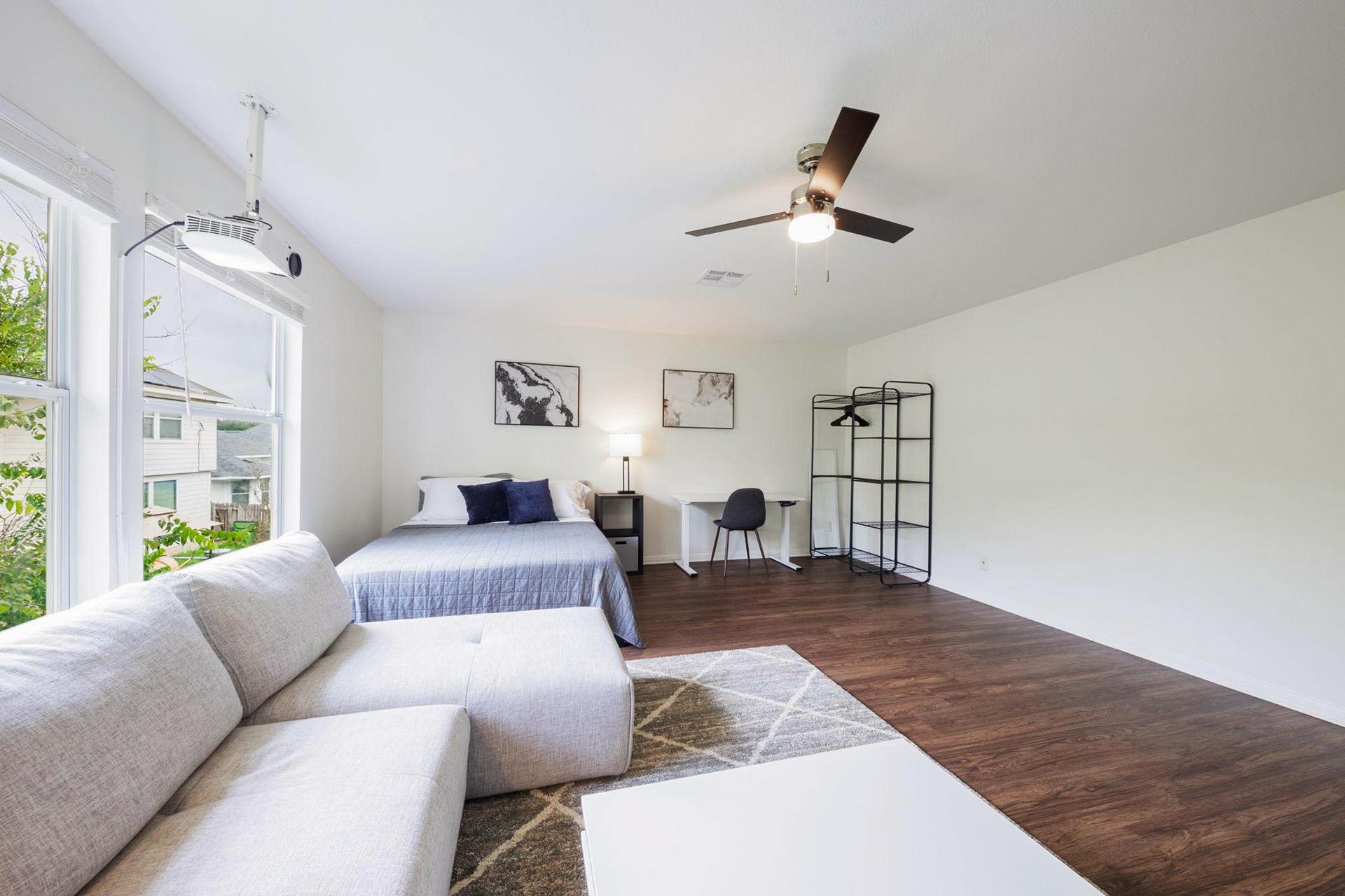 living_room, detected:ceiling fan, window blind