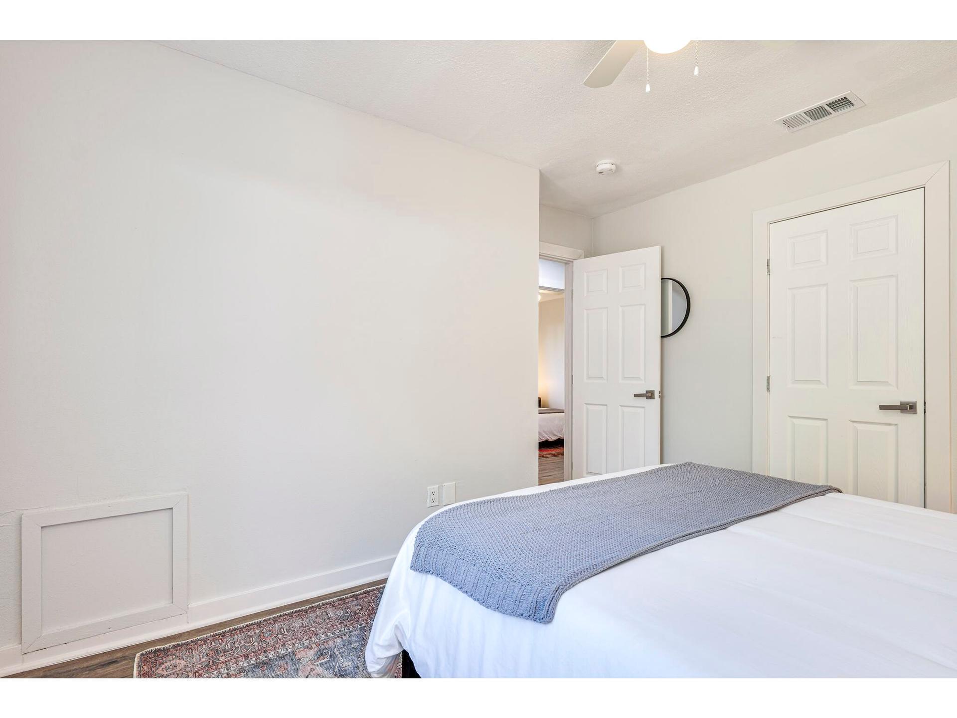 bedroom, detected:bed