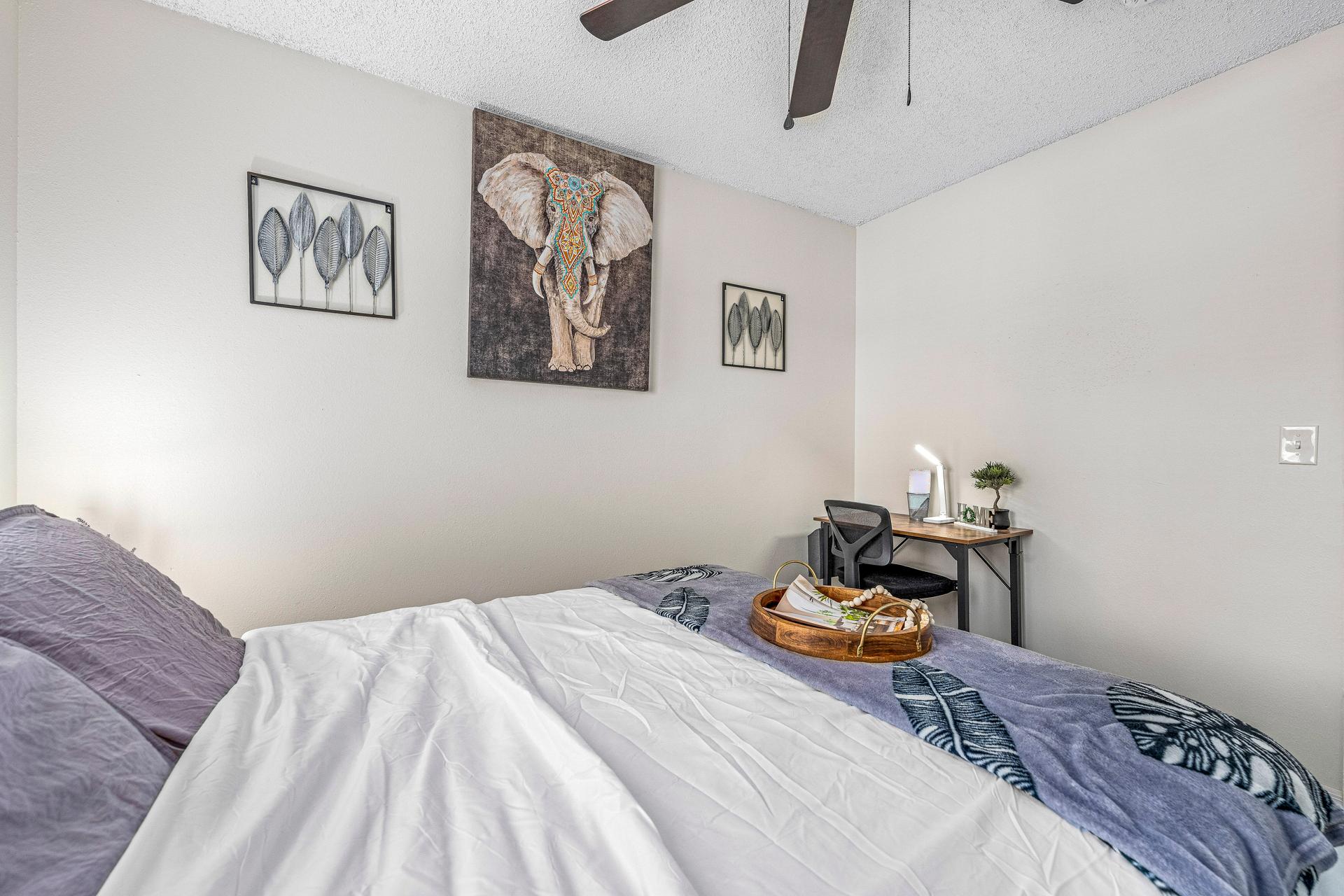 bedroom, detected:ceiling fan, bed