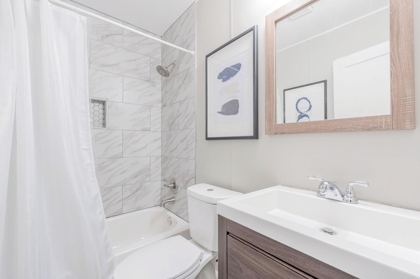 Bathroom(s)