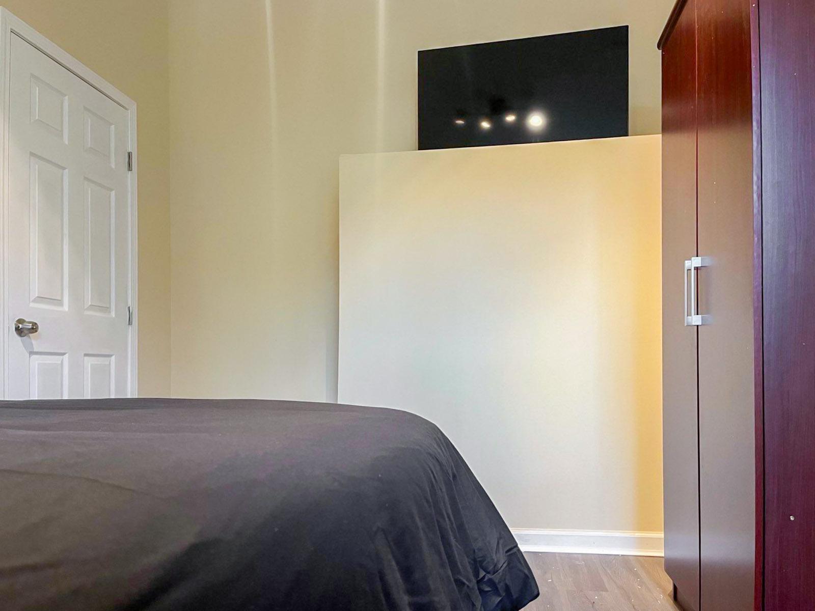 bedroom, detected:bed