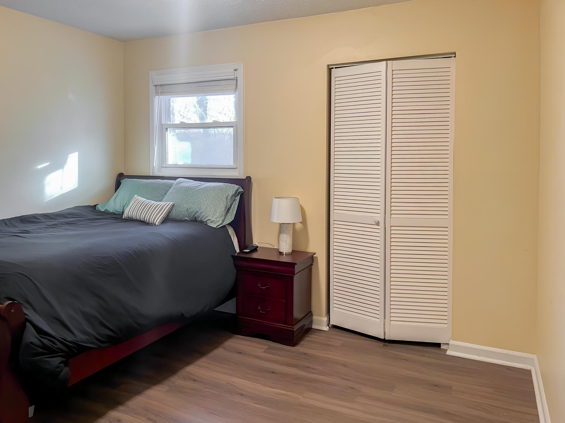 bedroom, detected:bed, window blind