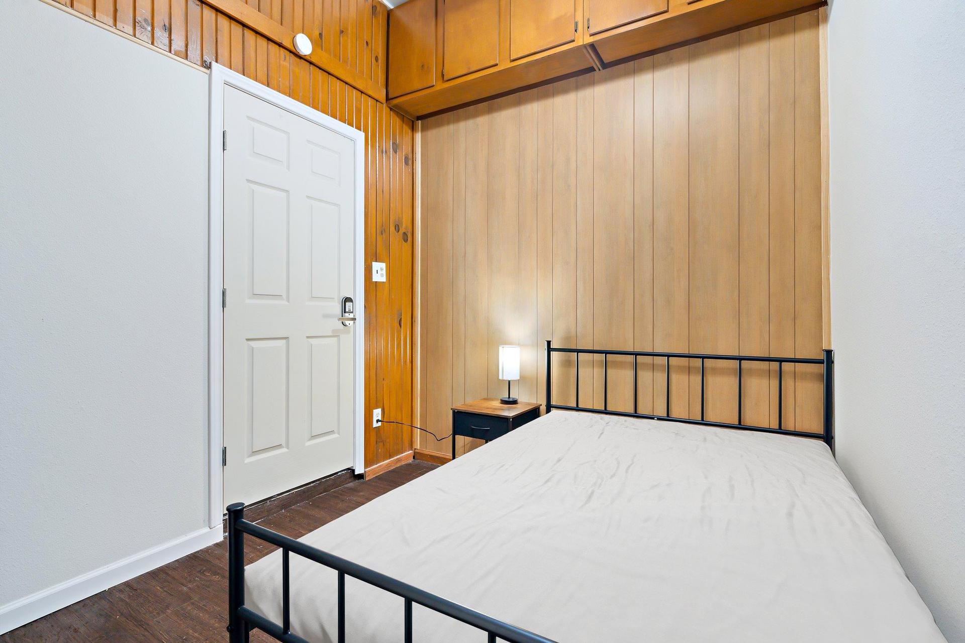 bedroom, detected:bed