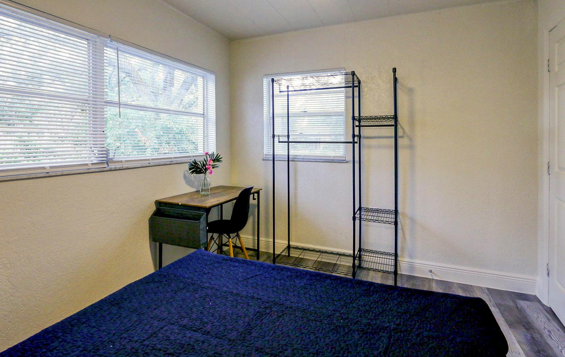 bedroom, detected:window blind