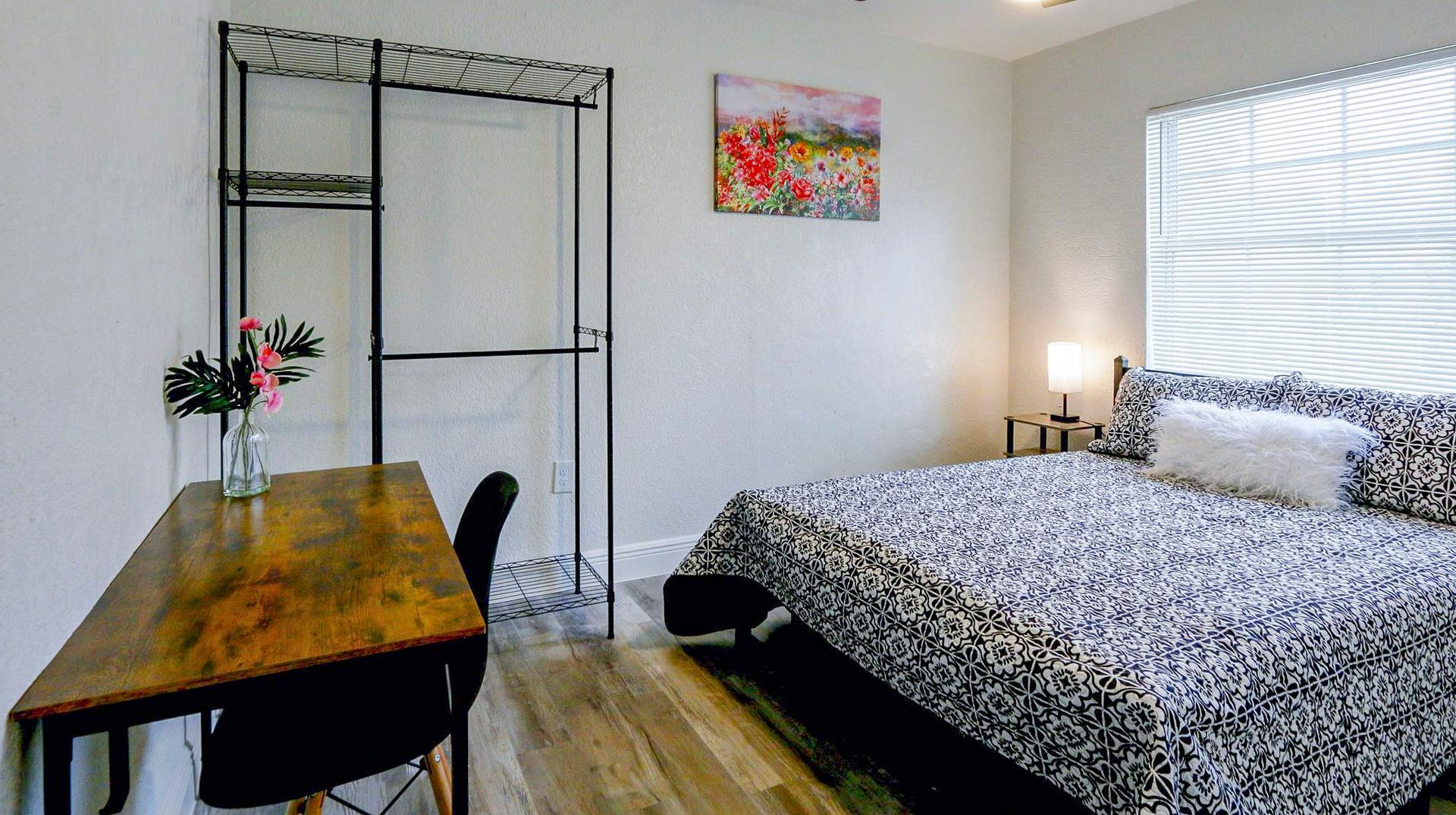 bedroom, detected:bed