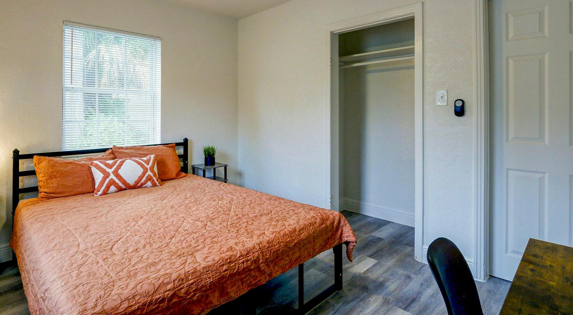 bedroom, detected:bed