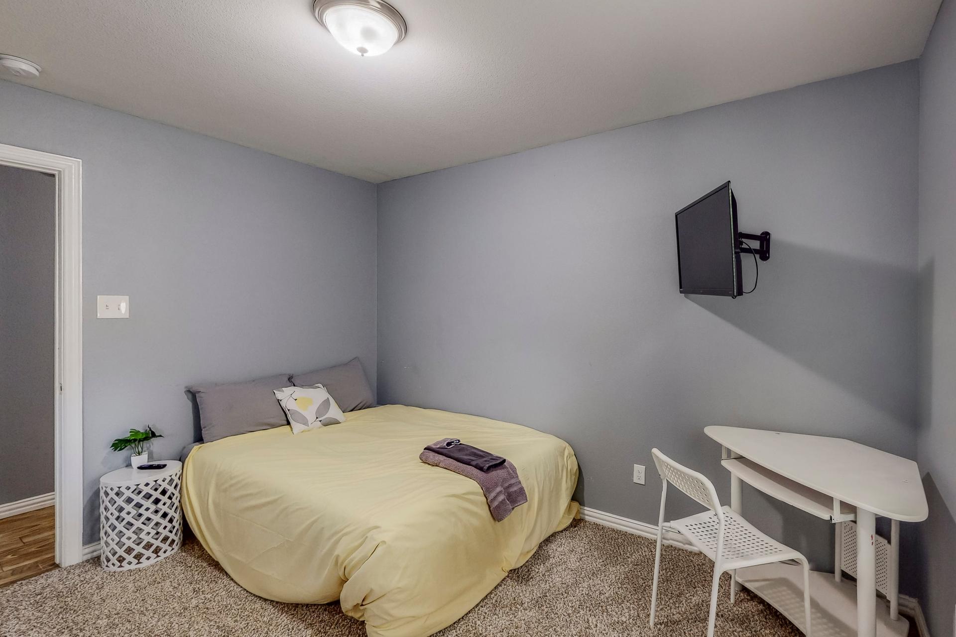 bedroom, detected:bed