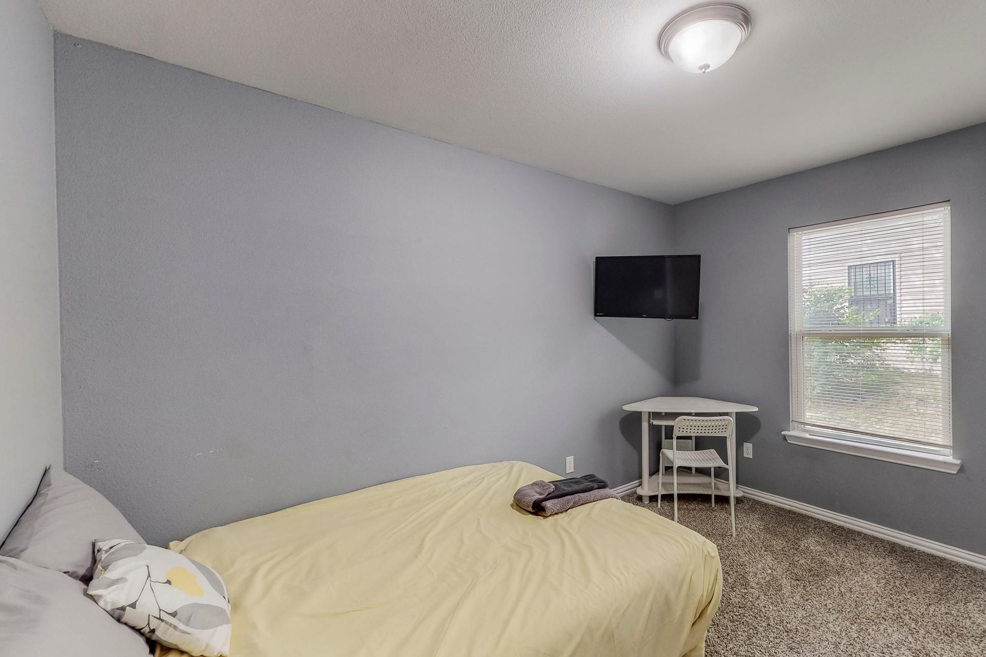 bedroom, detected:bed, window blind