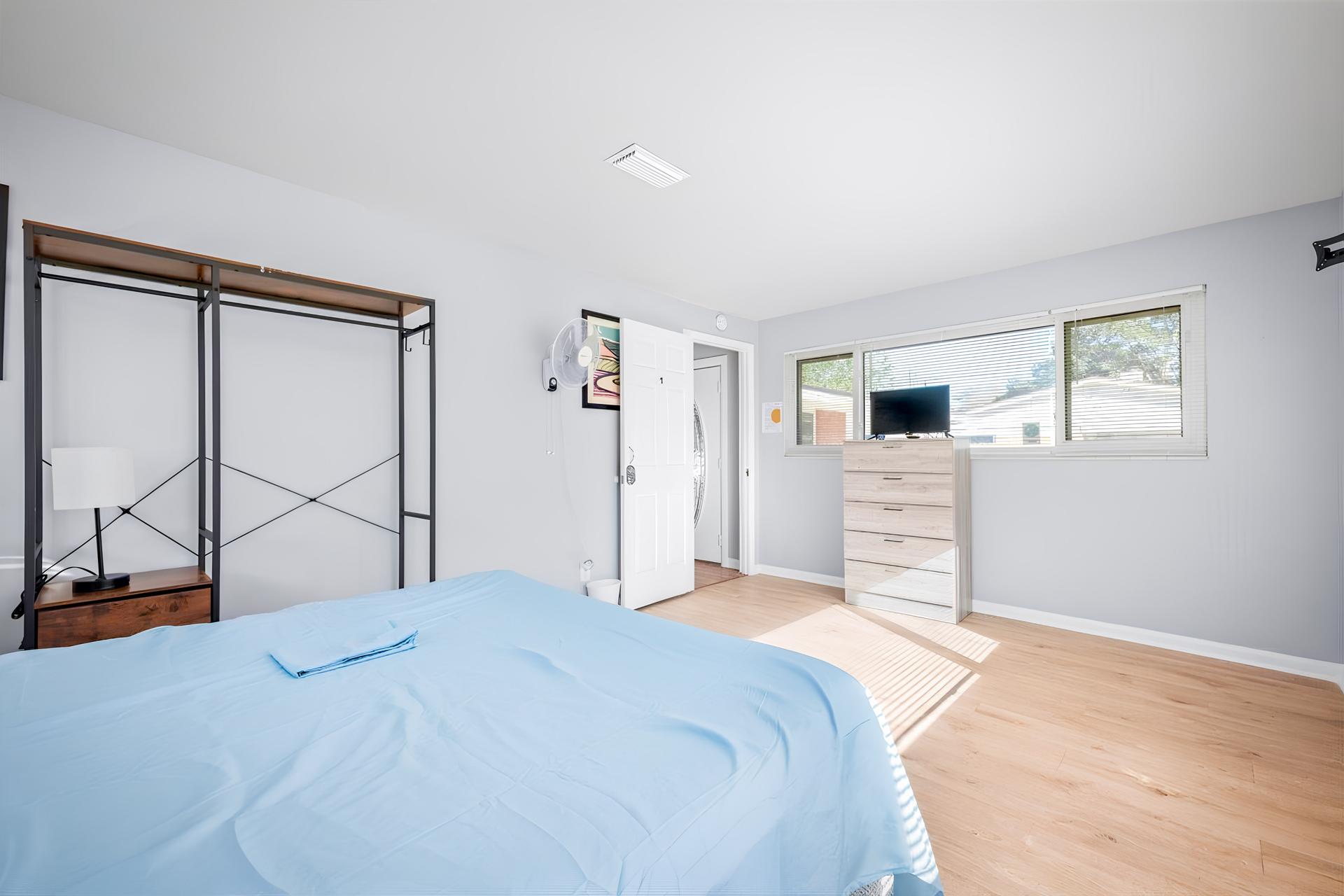 bedroom, detected:bed