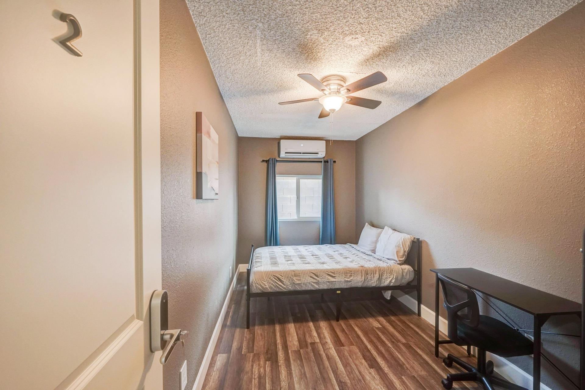 bedroom, detected:bed, ceiling fan