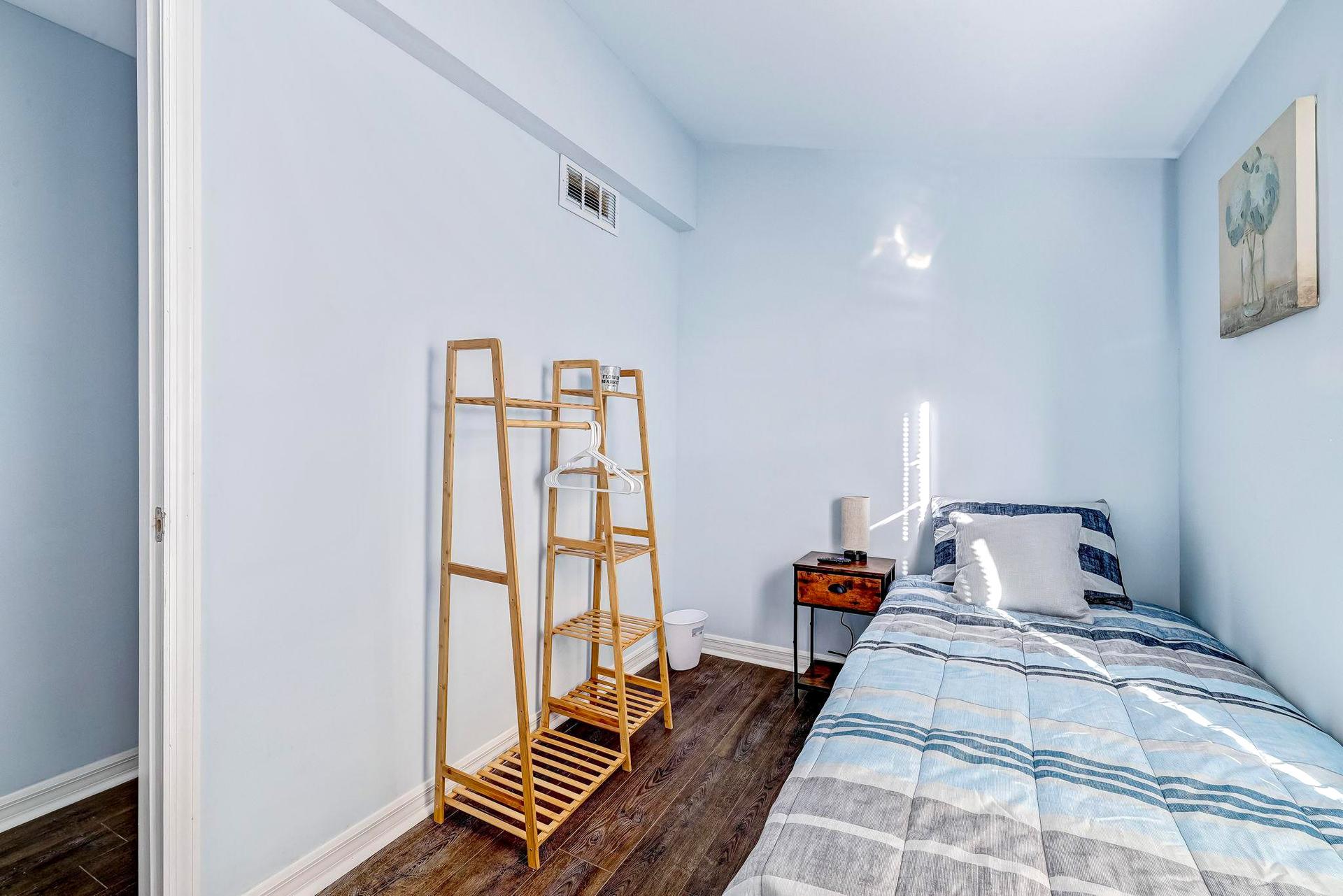 bedroom, detected:bed