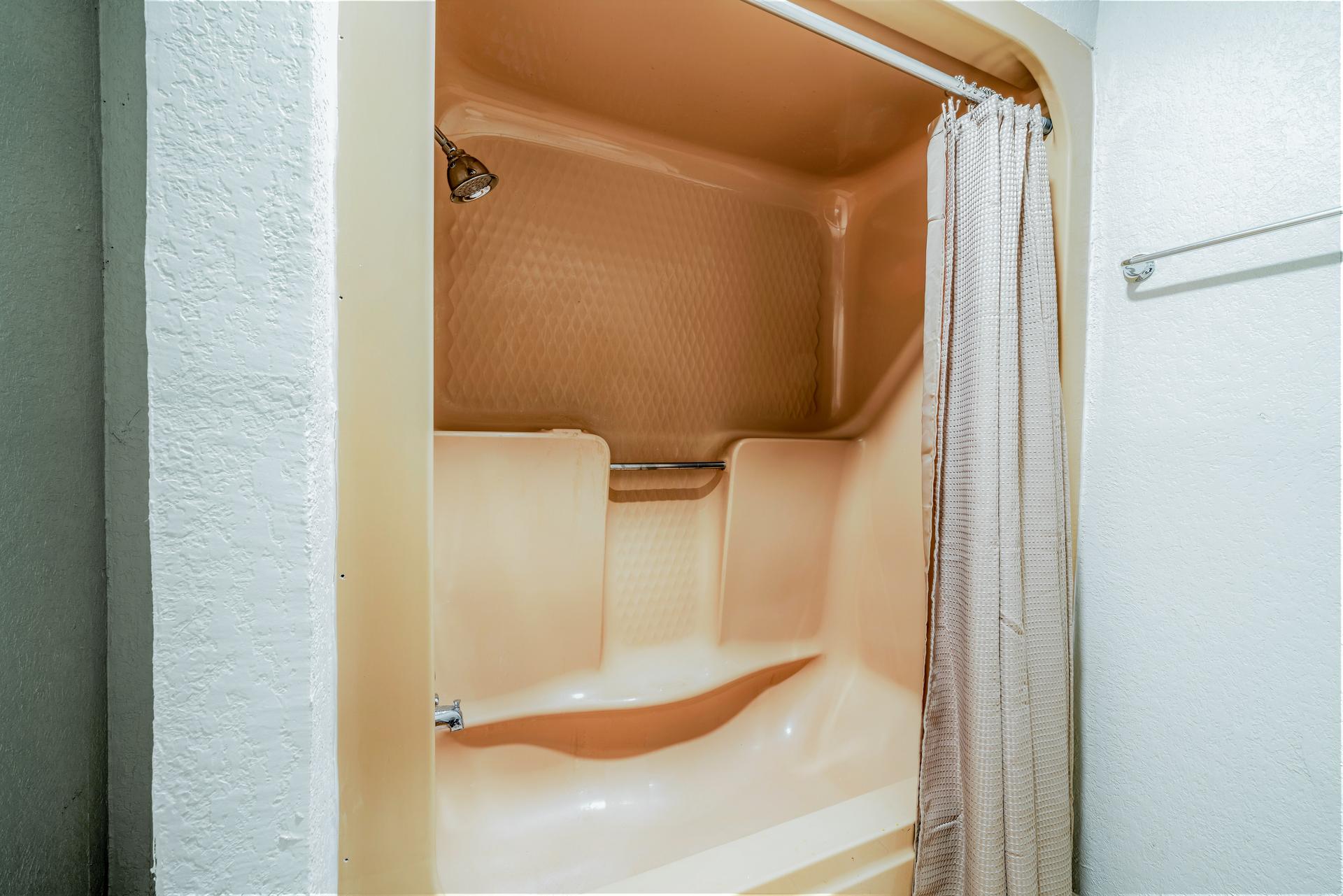 bathroom, detected: -