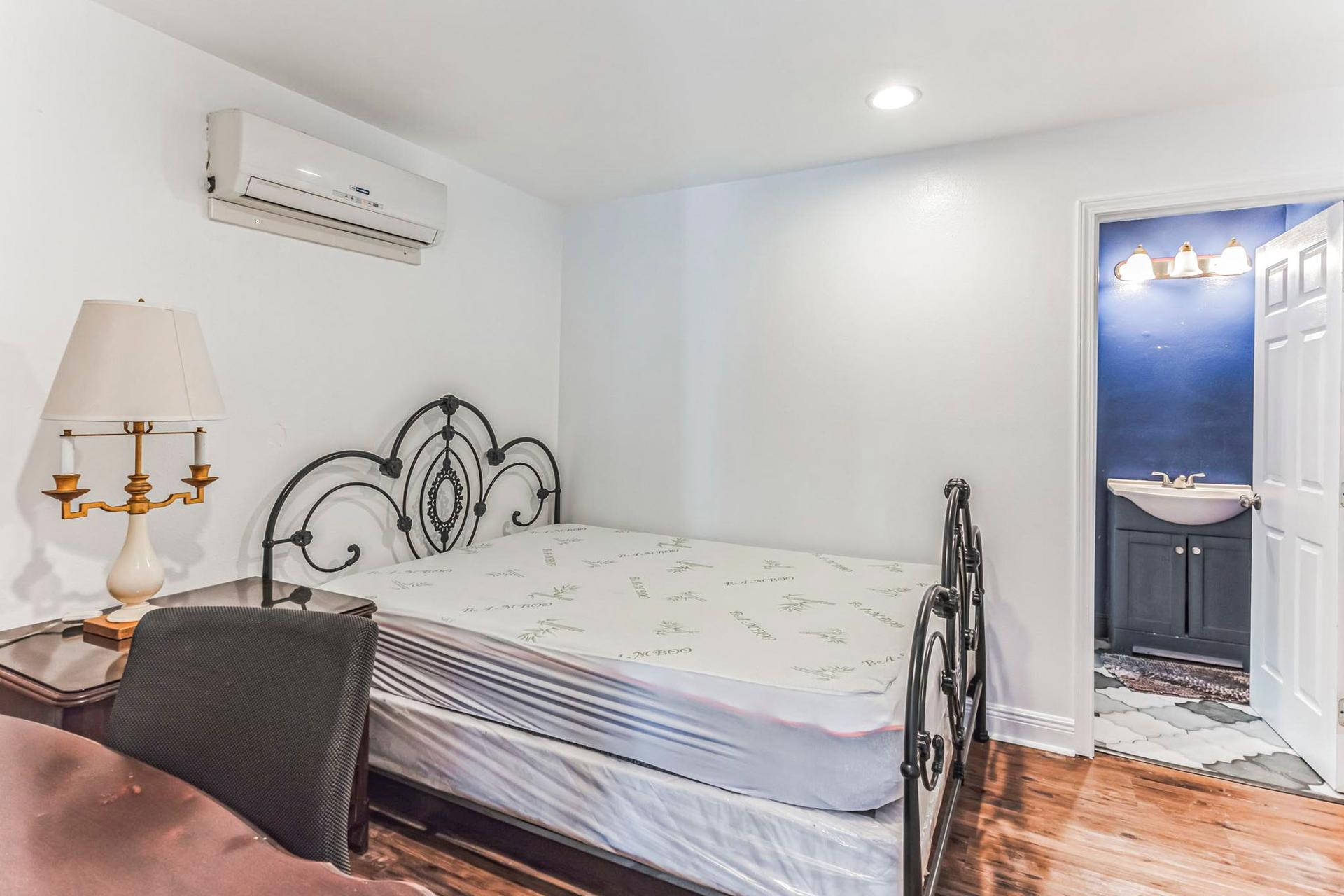 bedroom, detected:bed