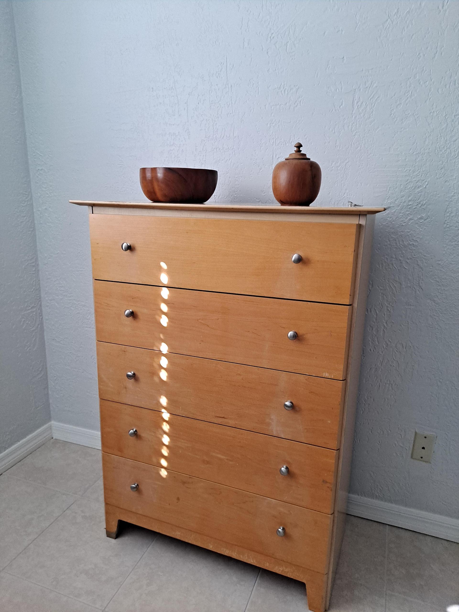 Dresser