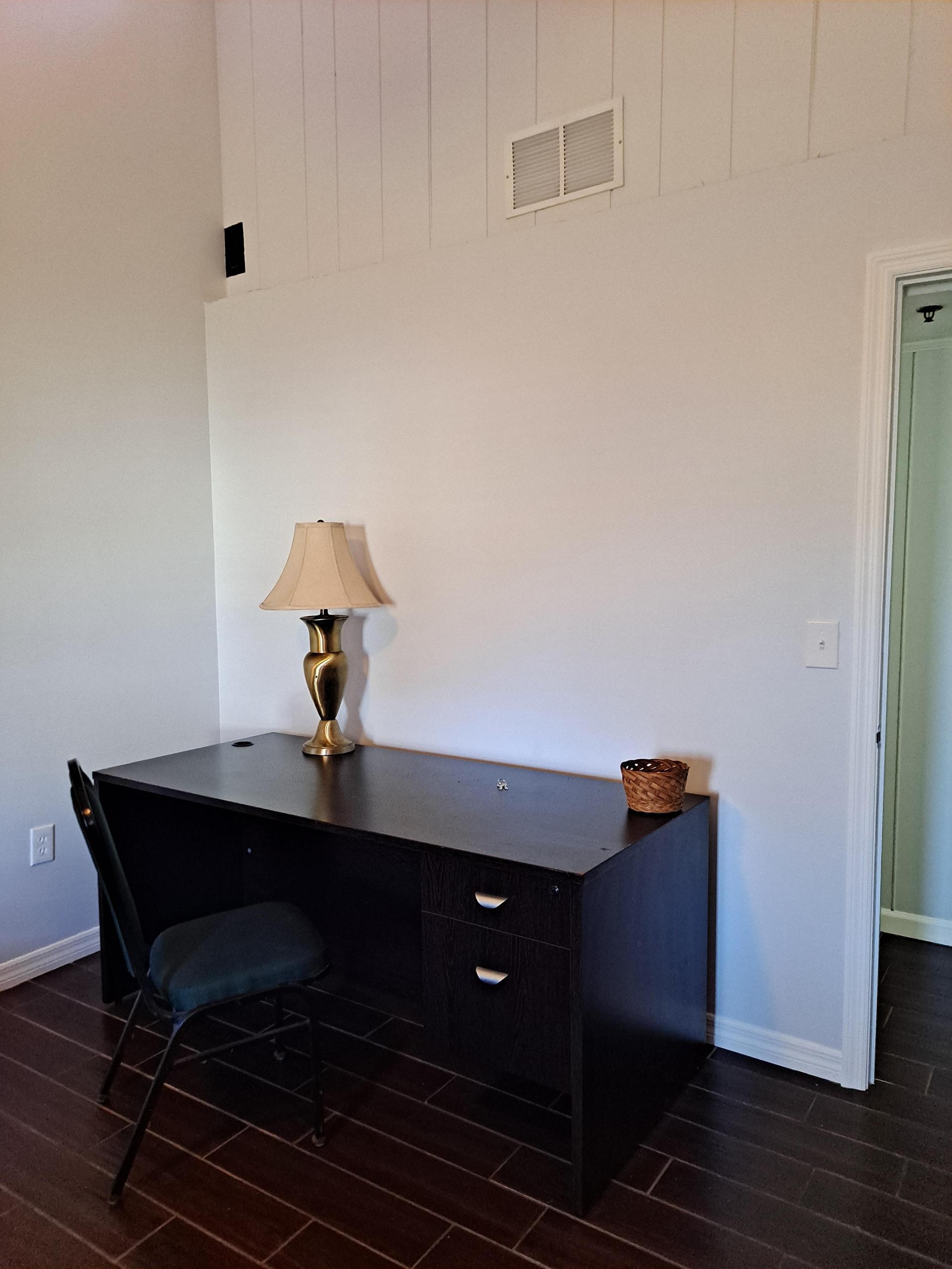 Large Work Desk with Desk Lamp 2