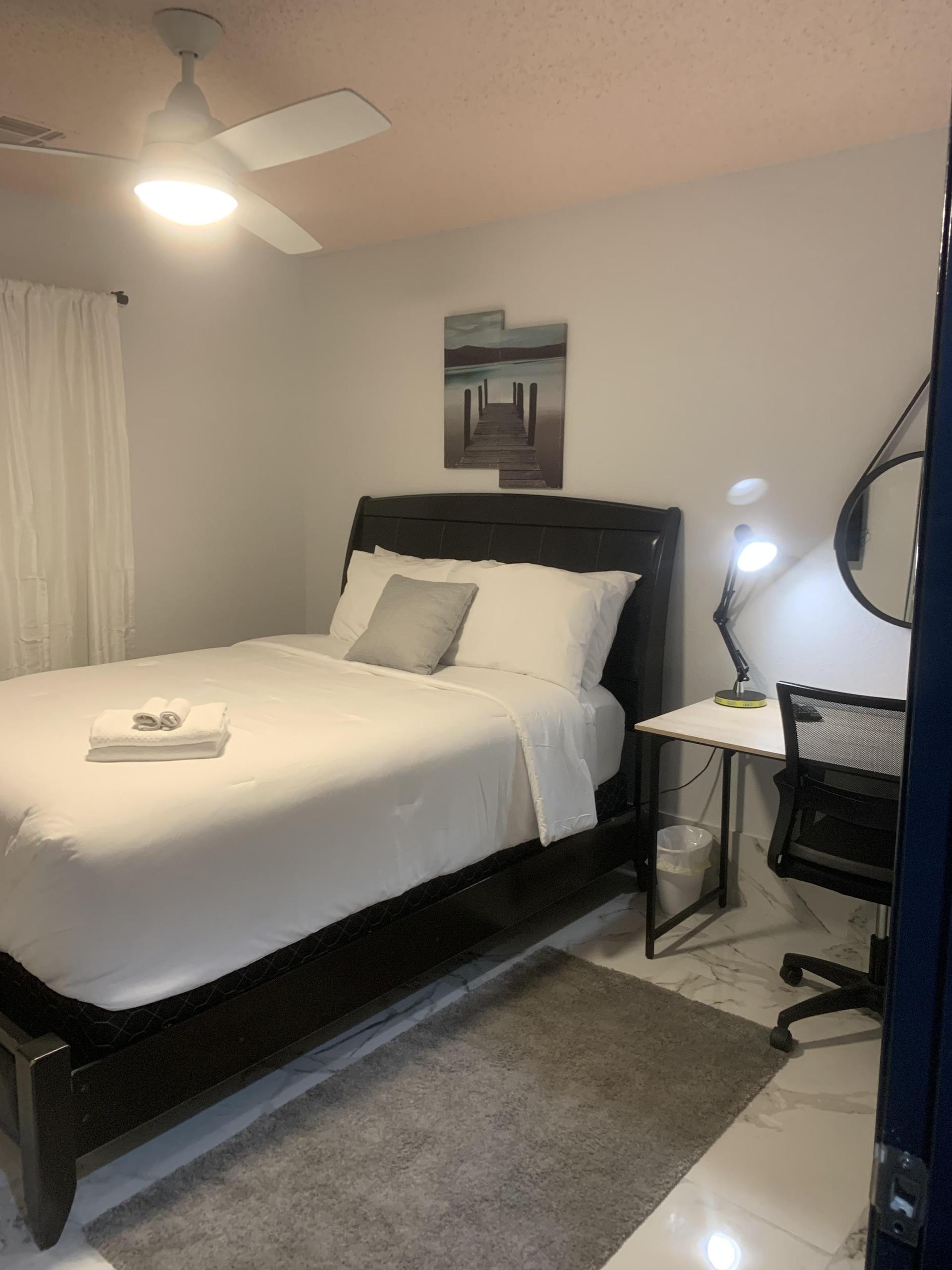 [RM1] Spacious! Close to restroom and garage entrance. Mirror door closet.