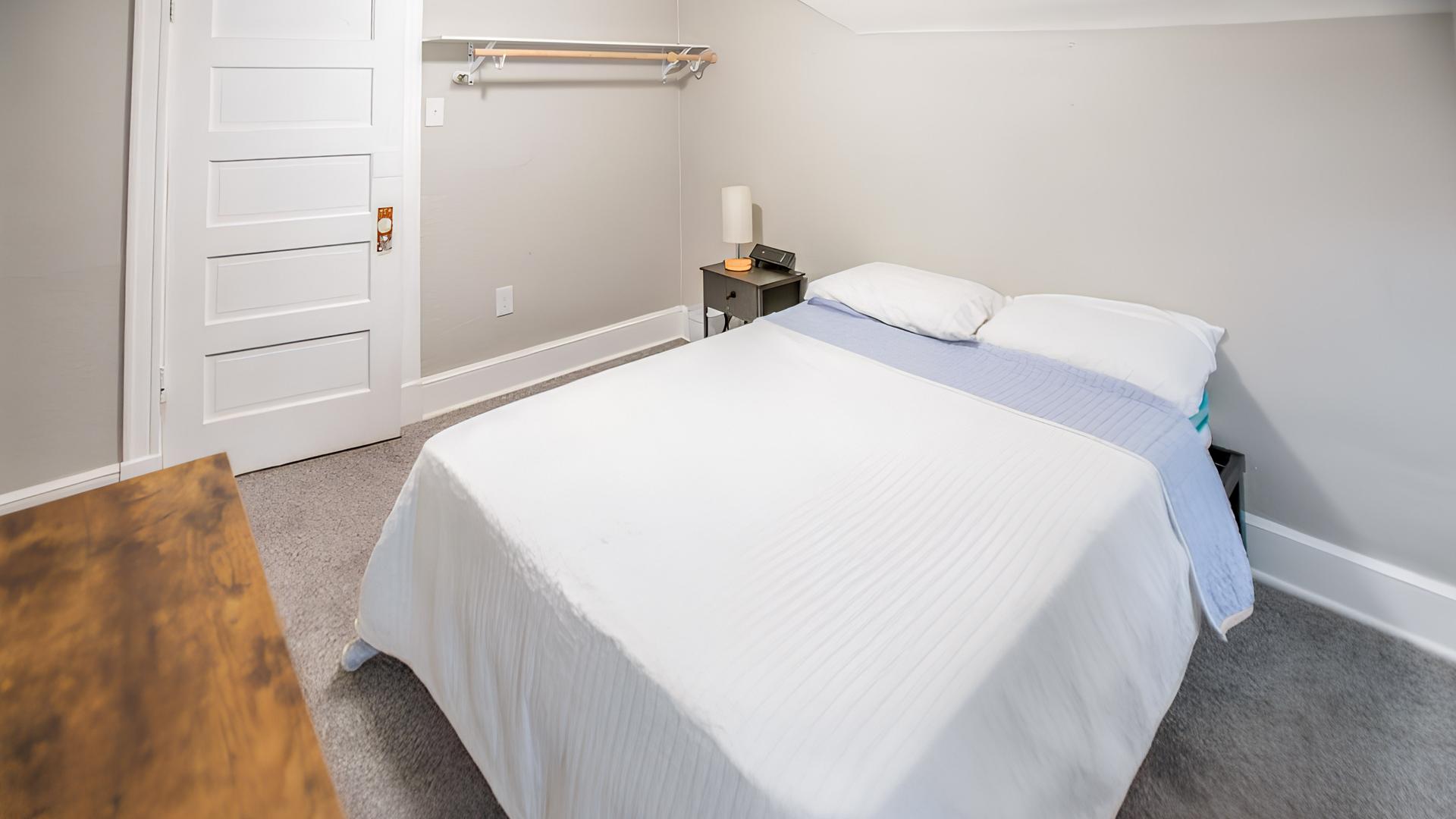 bedroom, detected:bed