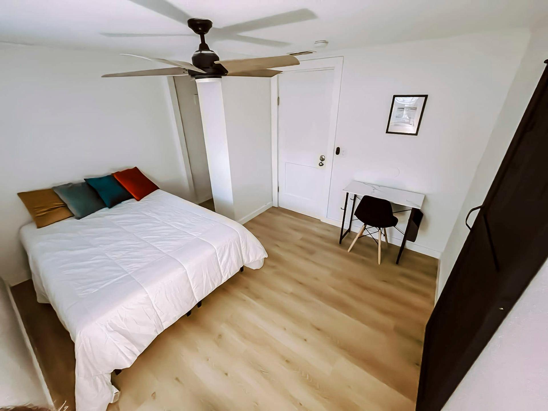 bedroom, detected:bed, ceiling fan