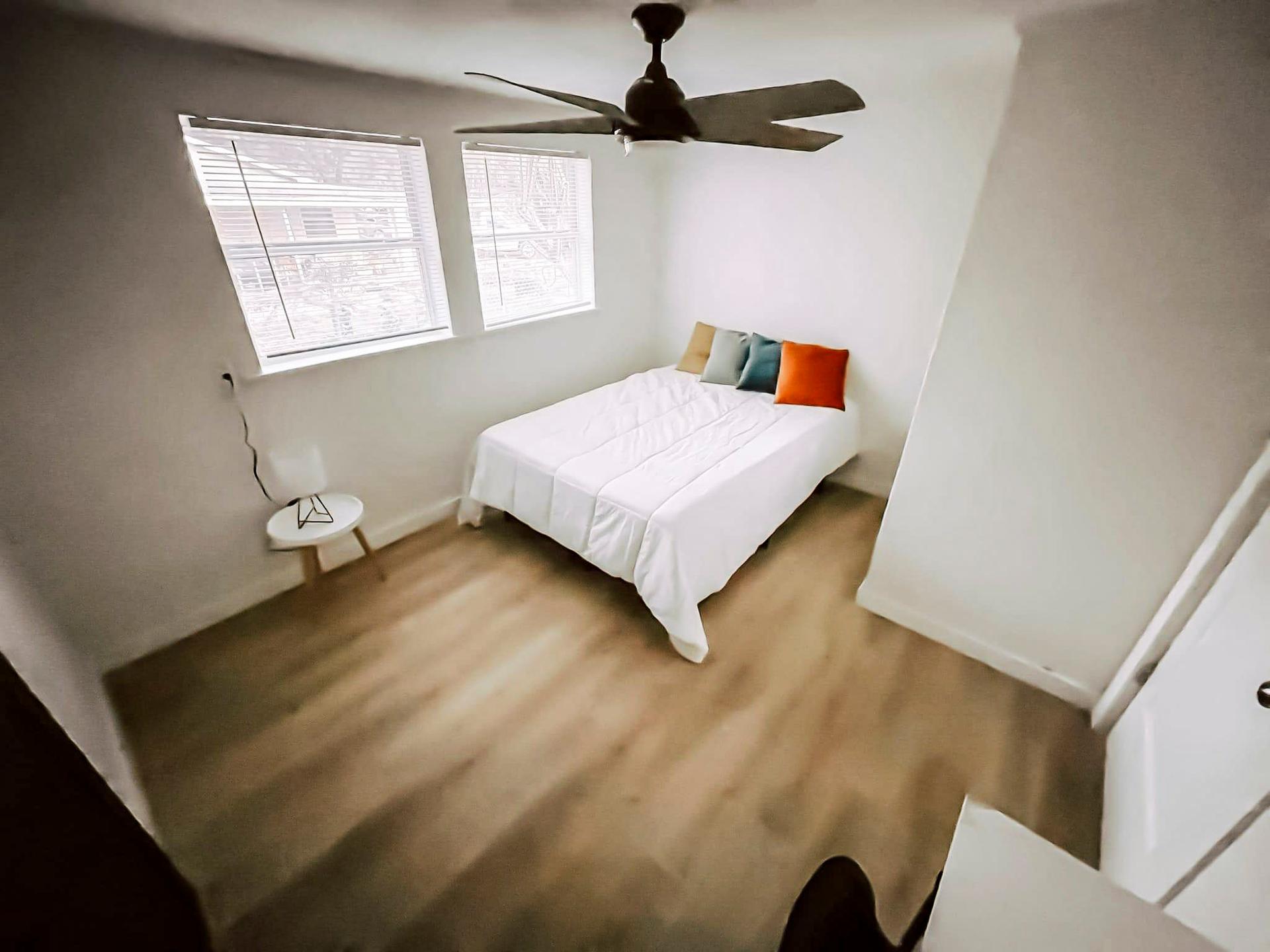 bedroom, detected:bed, ceiling fan, window blind