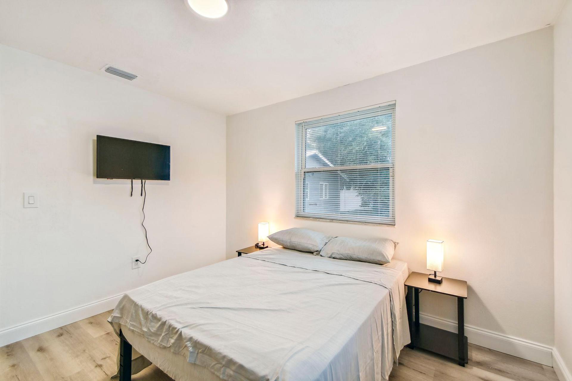 bedroom, detected:bed