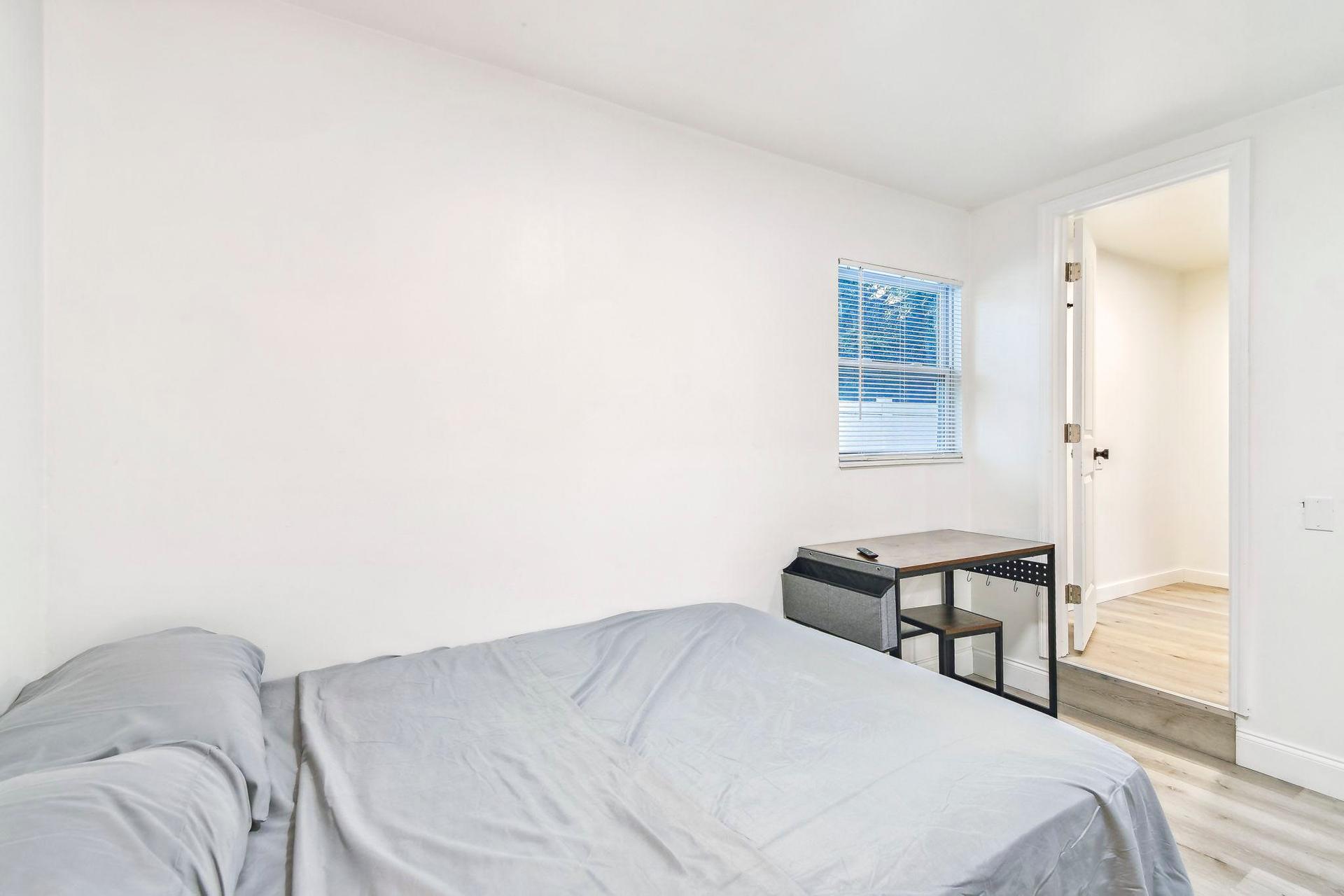 bedroom, detected:bed