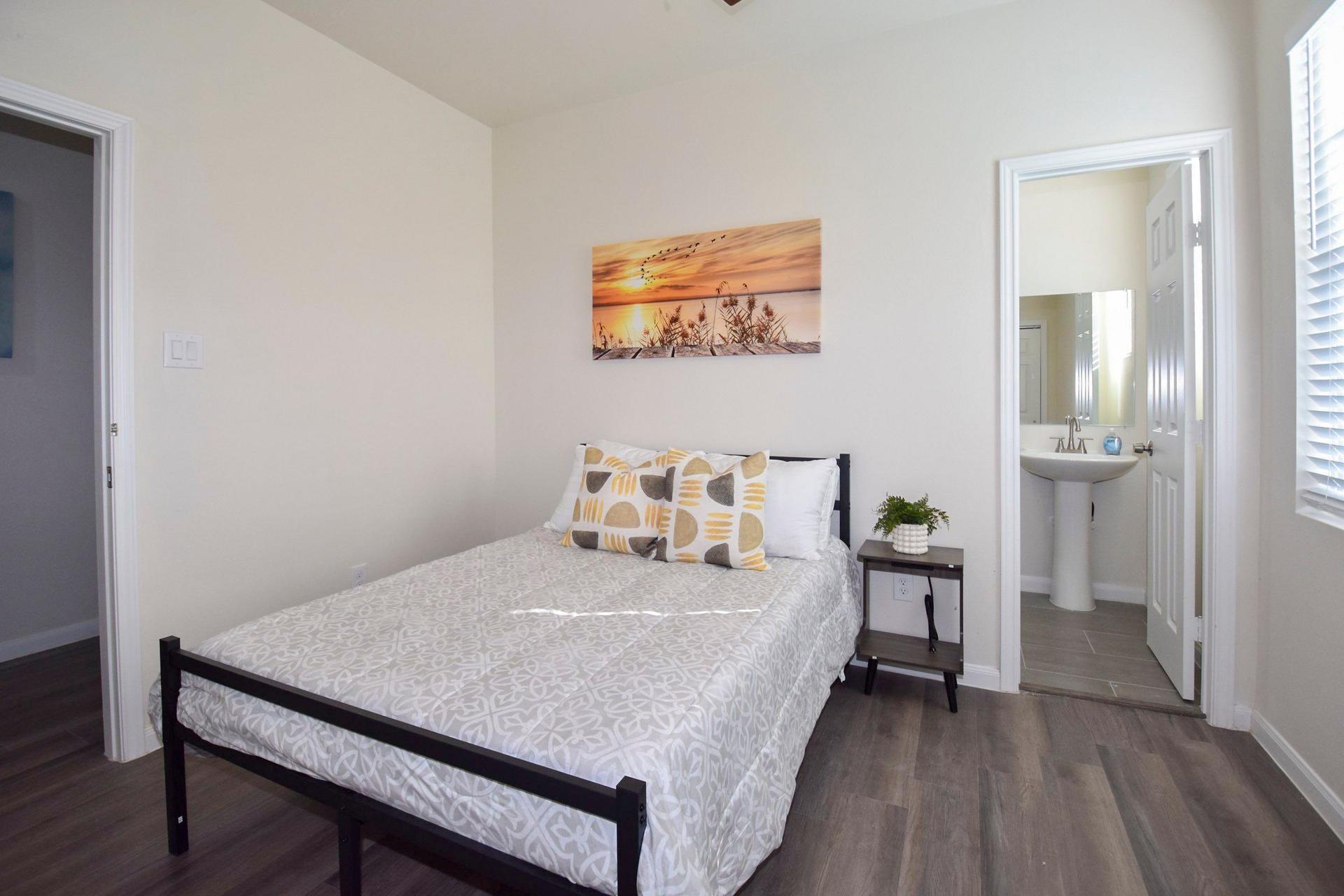 bedroom, detected:bed, window blind