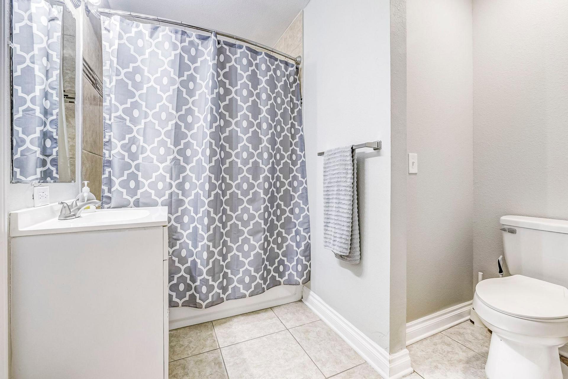 bathroom, detected:shower