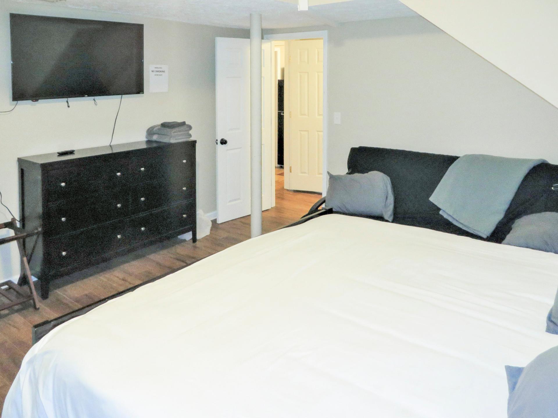 bedroom, detected:bed