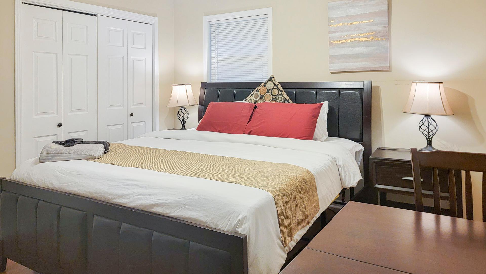 bedroom, detected:bed