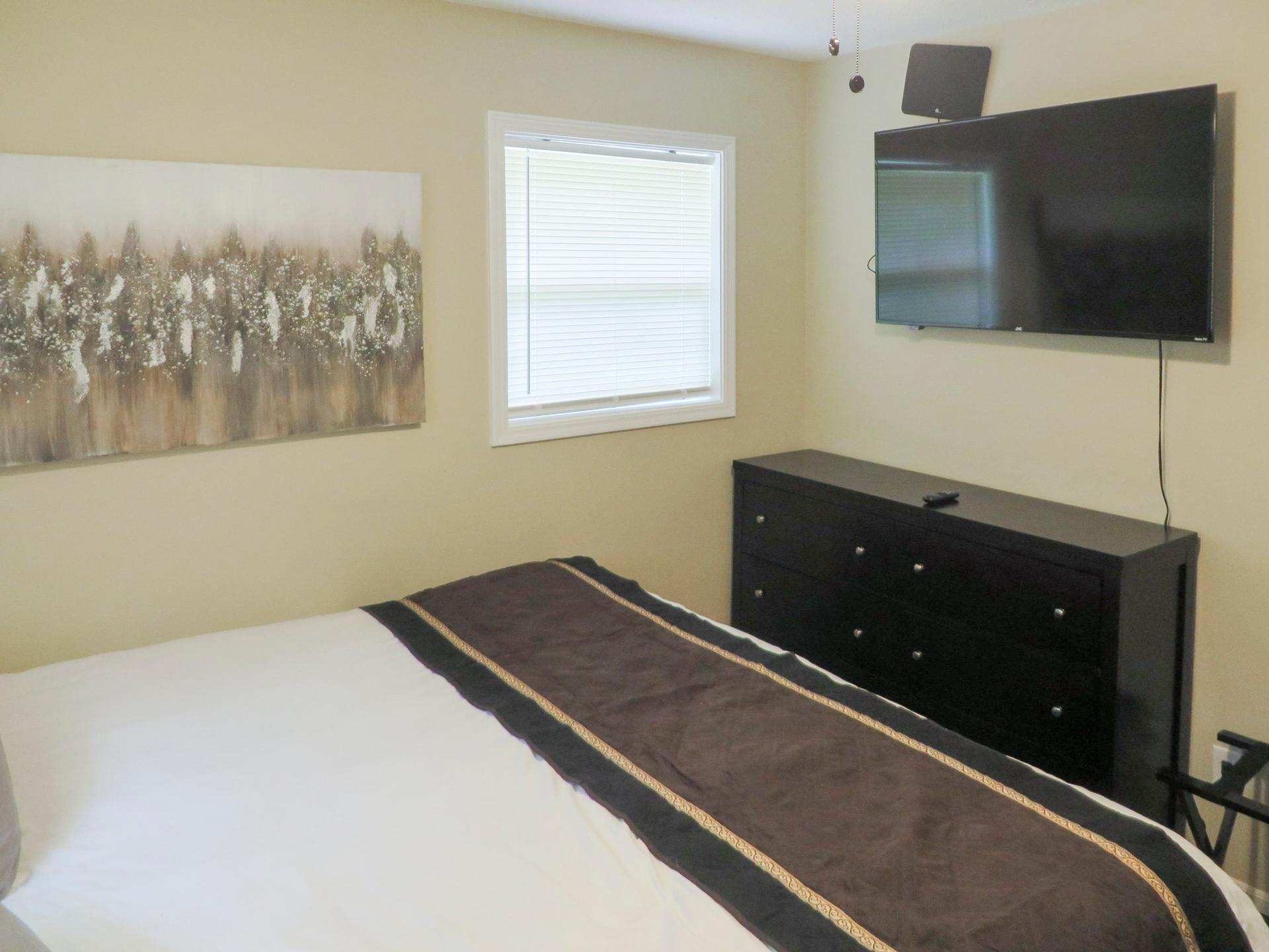 bedroom, detected:bed, window blind