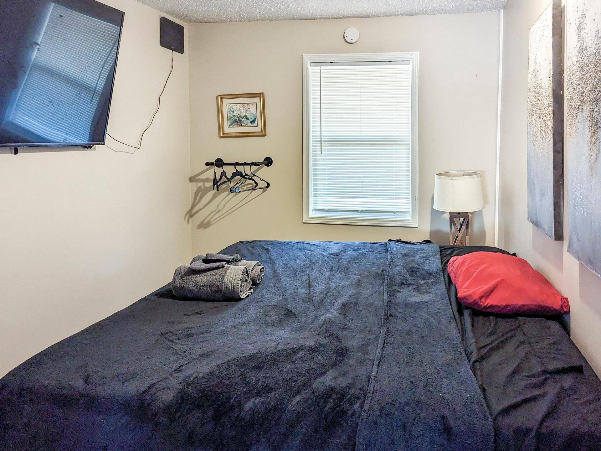 bedroom, detected:bed, window blind